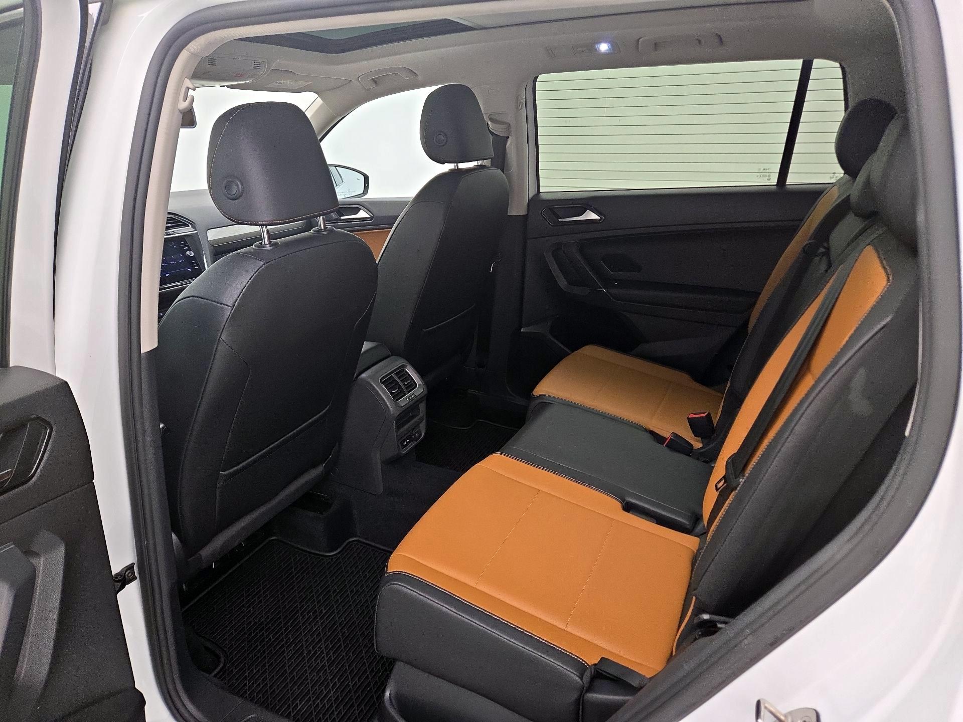 Thumbnail: 2018 Volkswagen Tiguan - 20