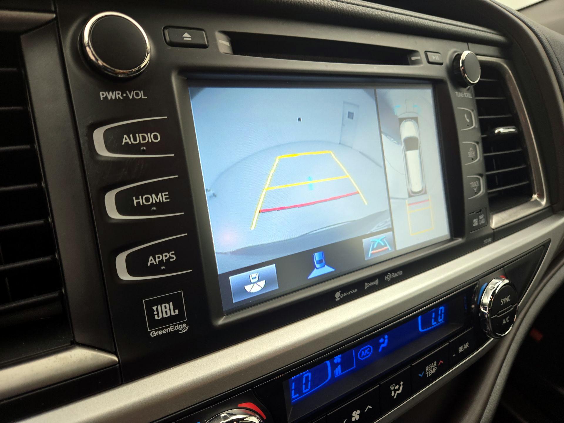 Thumbnail: 2017 Toyota Highlander - 14