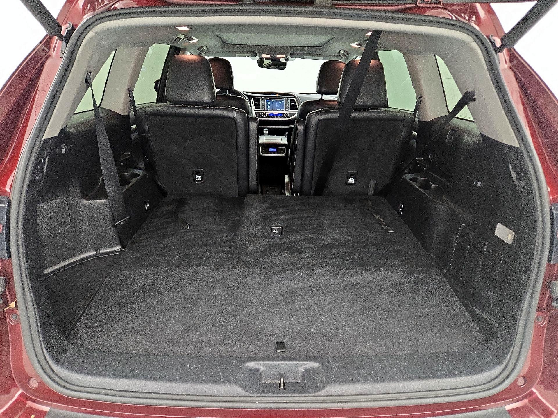 Thumbnail: 2017 Toyota Highlander - 19