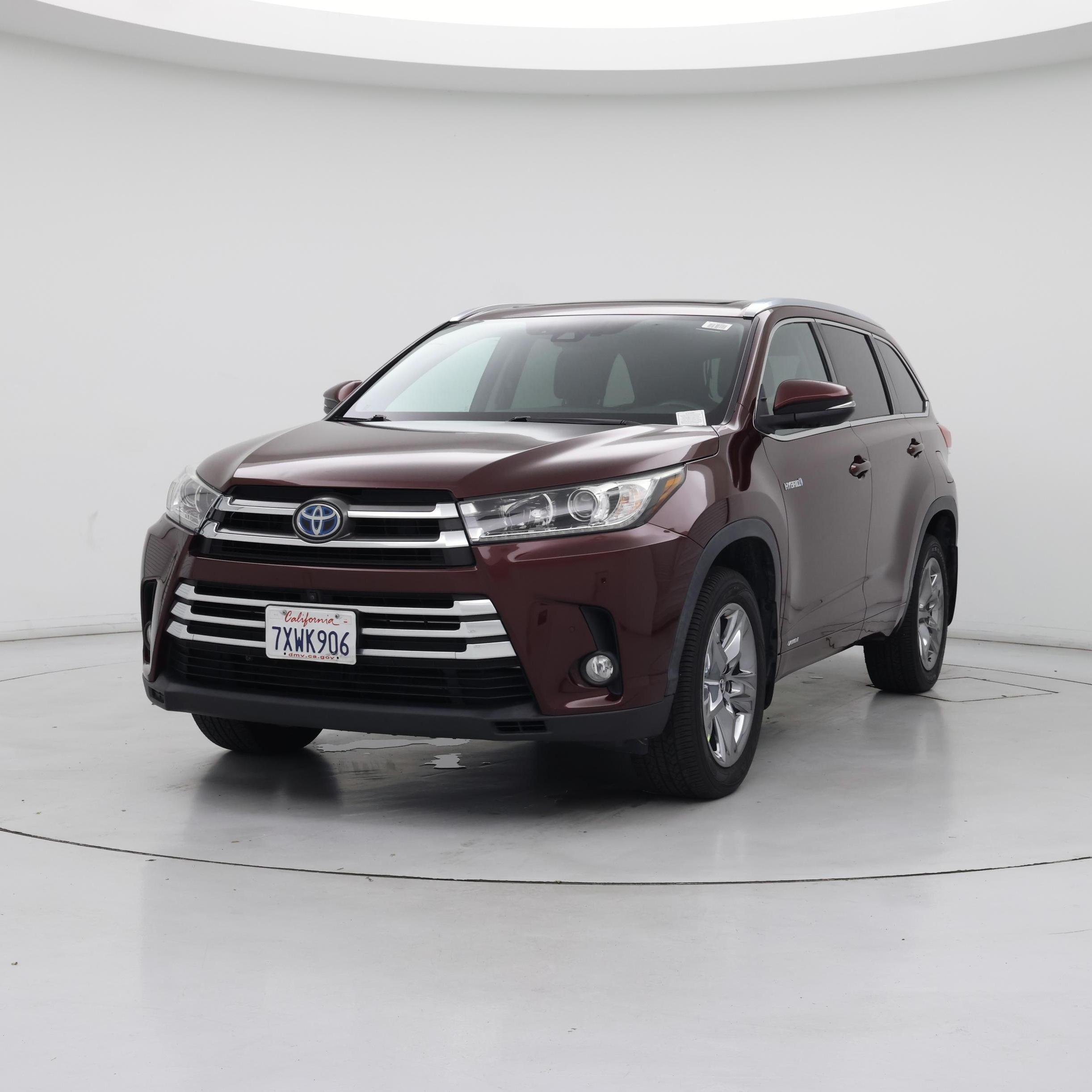 Thumbnail: 2017 Toyota Highlander - 4