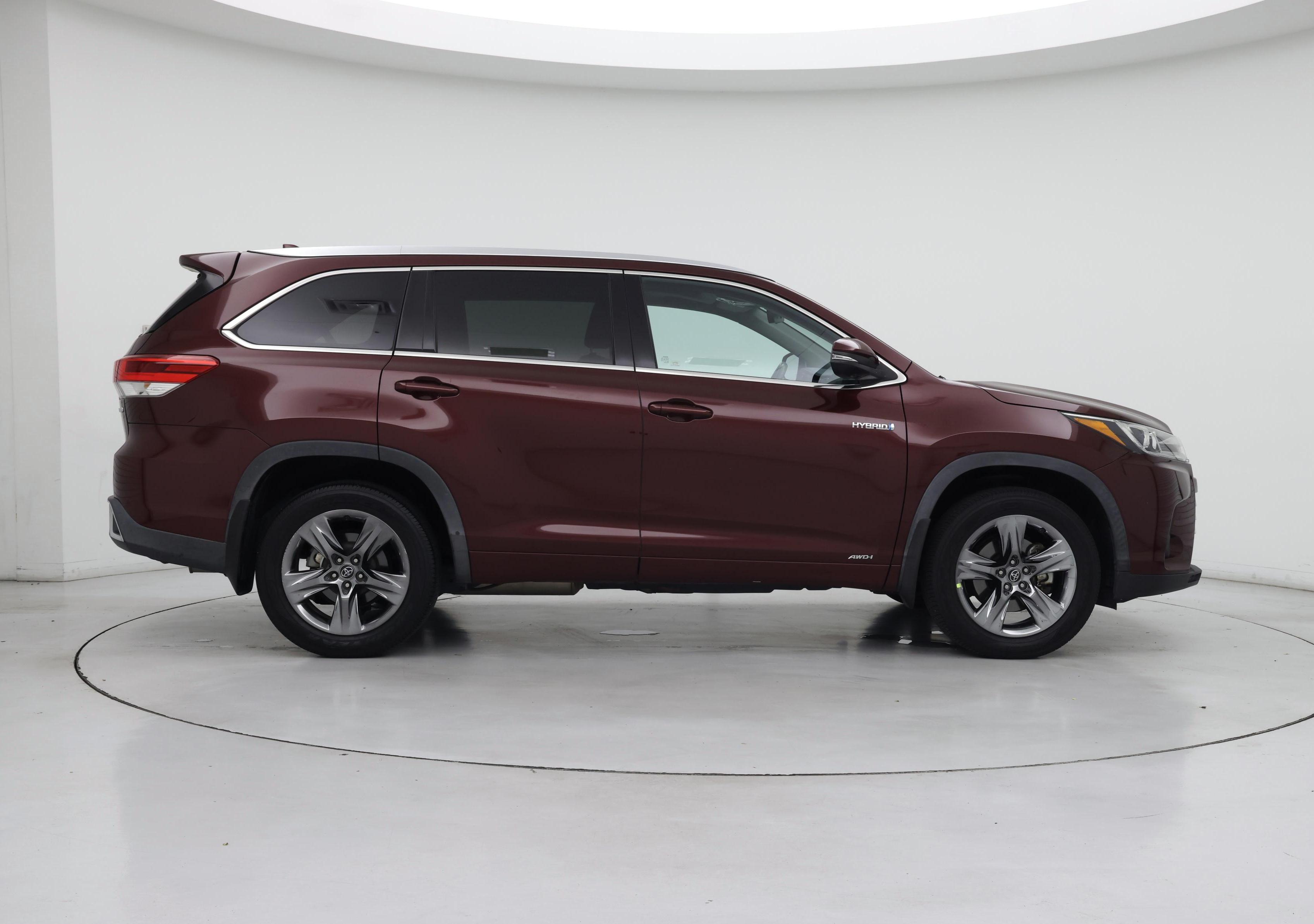 Thumbnail: 2017 Toyota Highlander - 7