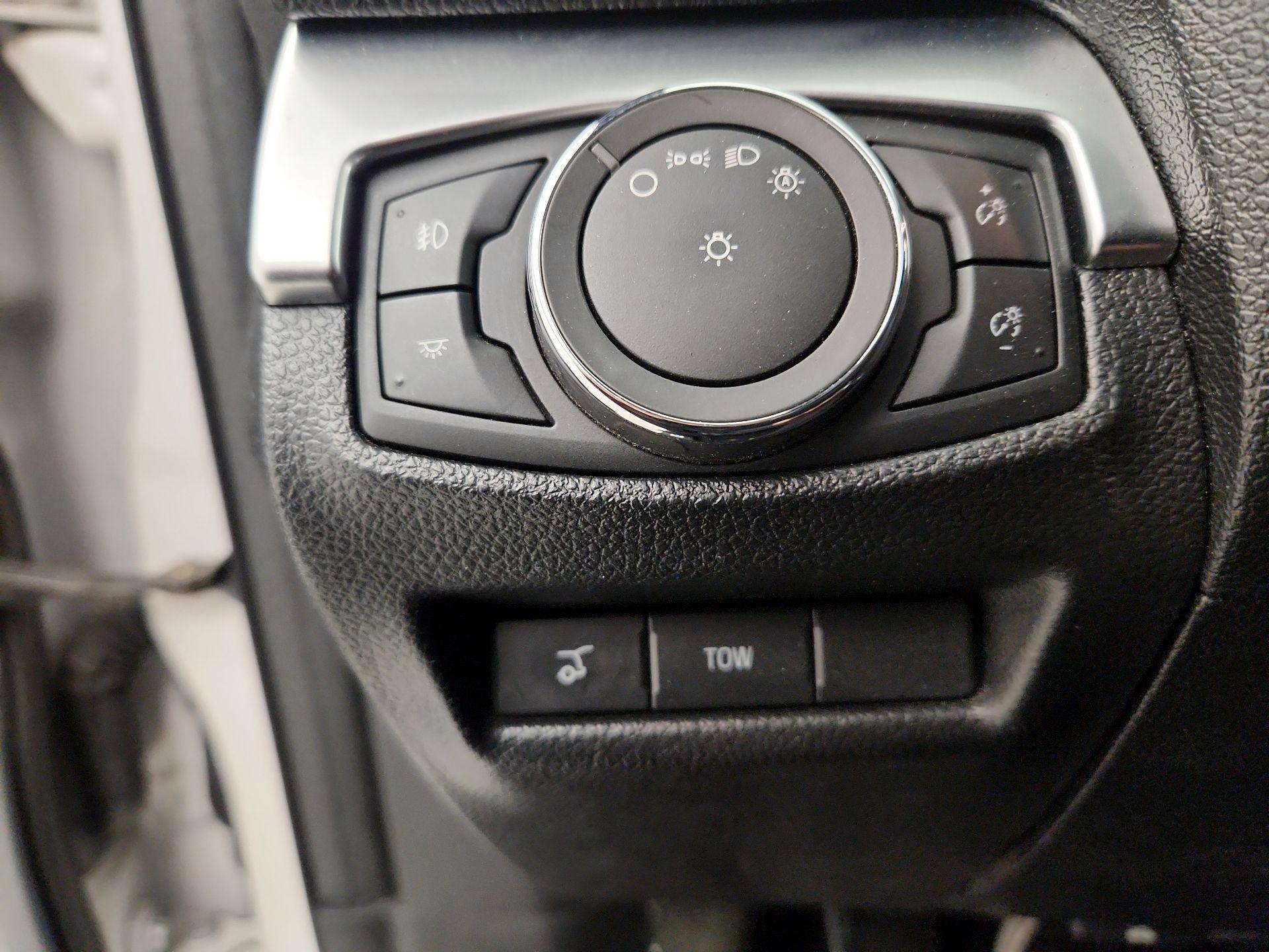 Thumbnail: 2017 Ford Explorer - 13