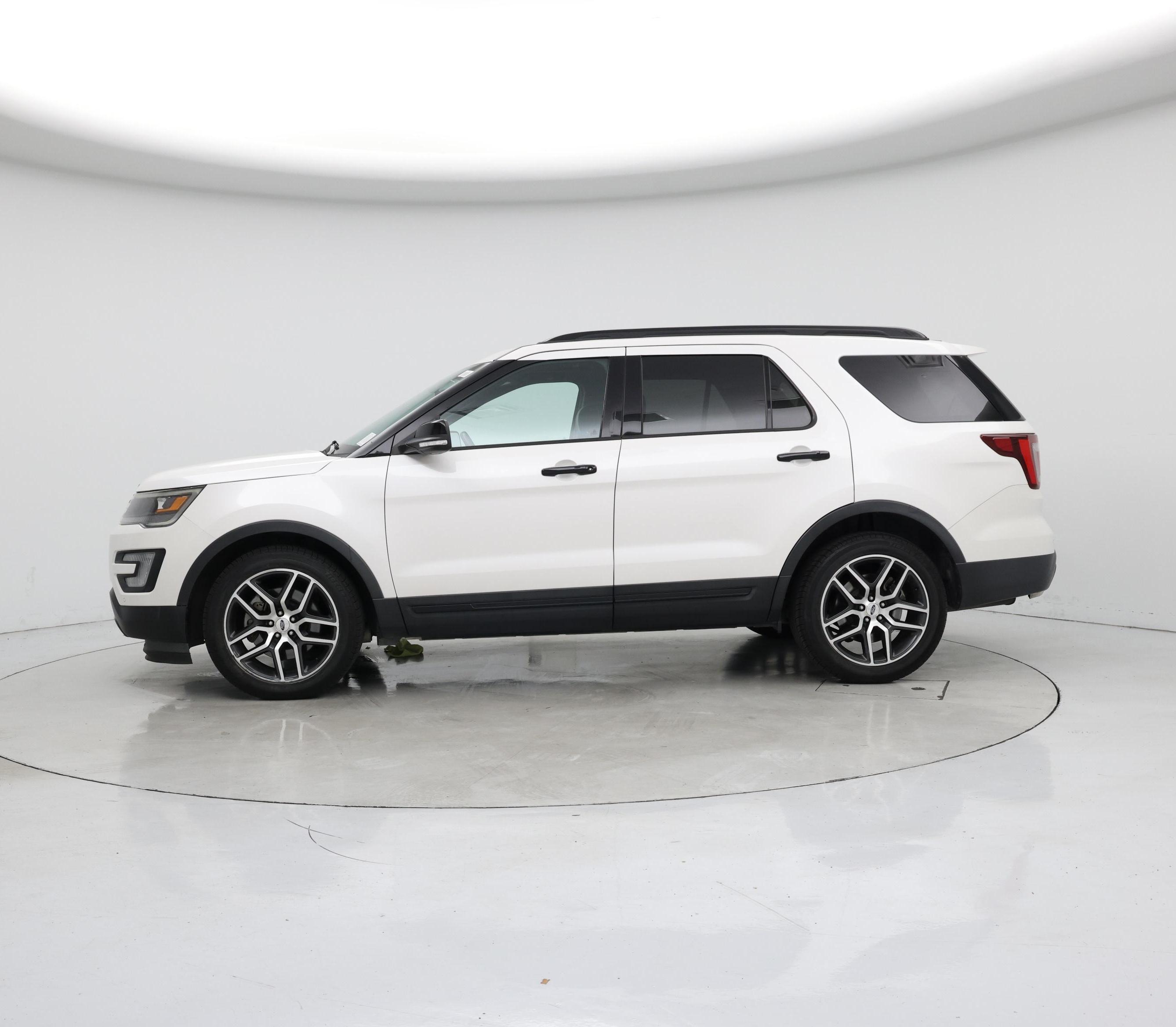 Thumbnail: 2017 Ford Explorer - 3
