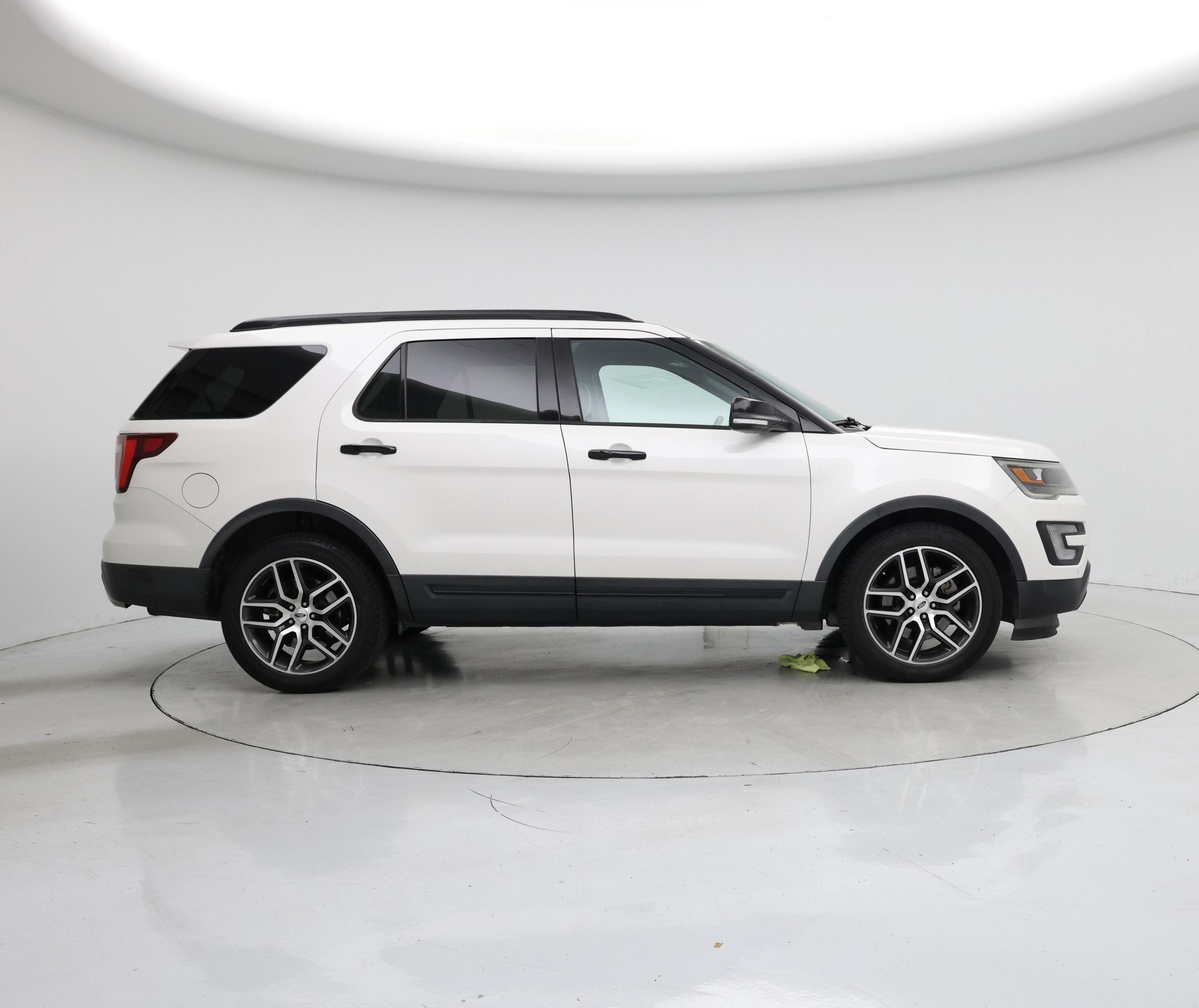 Thumbnail: 2017 Ford Explorer - 7