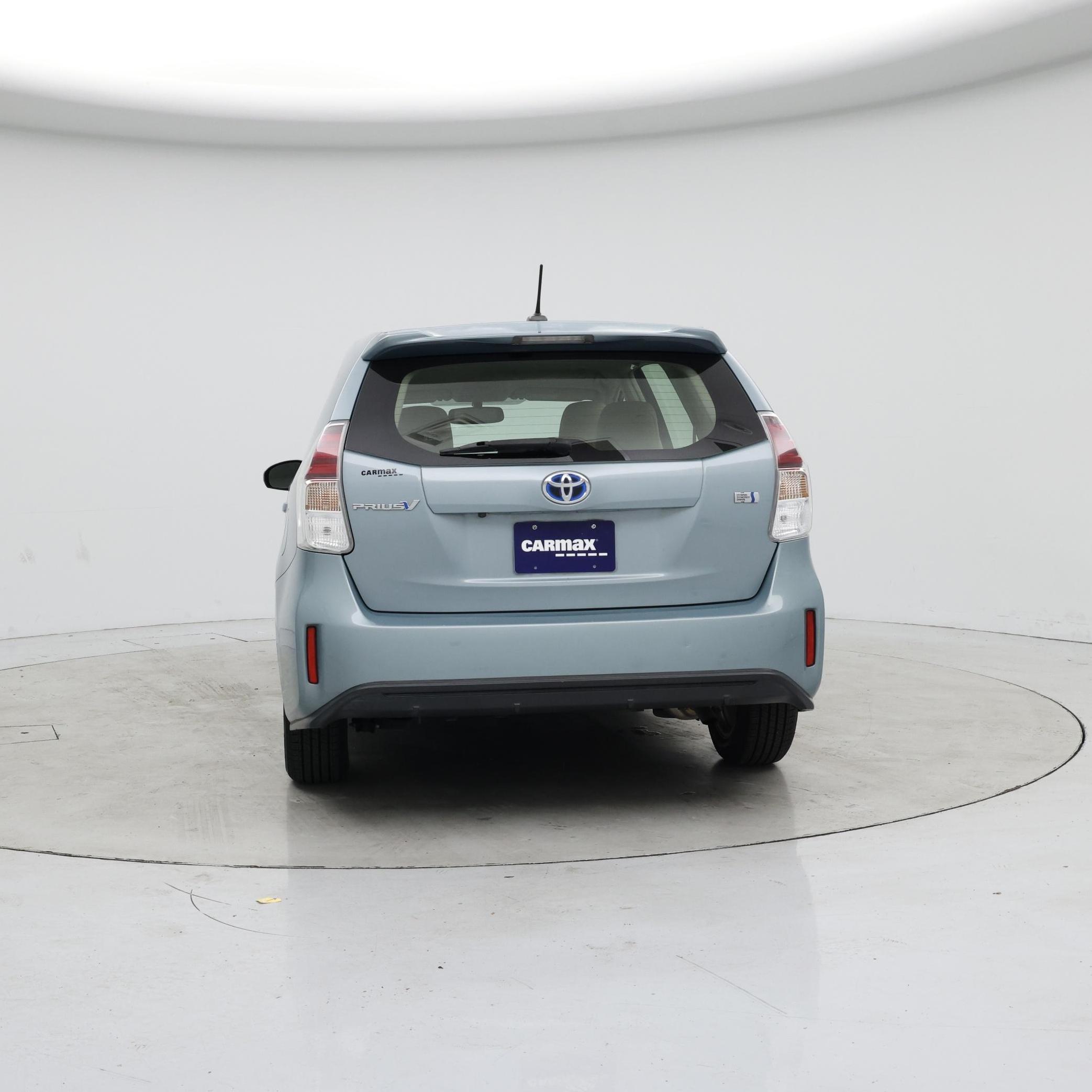 Thumbnail: 2015 Toyota Prius v - 6