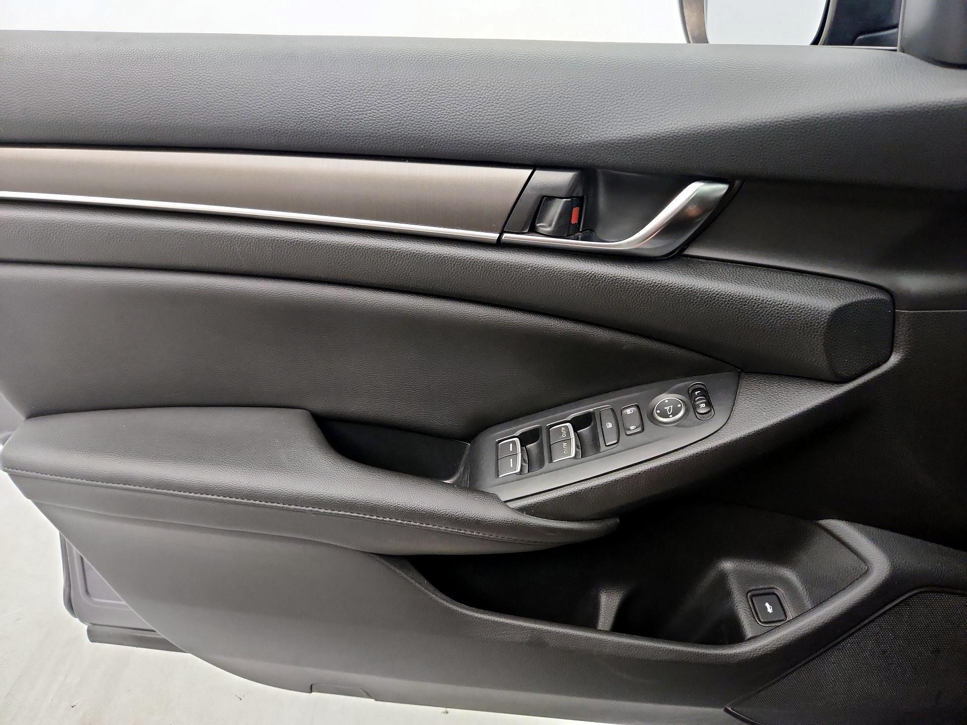 Thumbnail: 2020 Honda Accord - 12