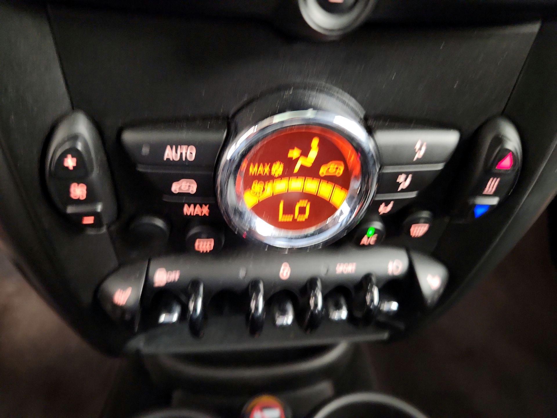 Thumbnail: 2016 MINI Cooper Countryman - 14