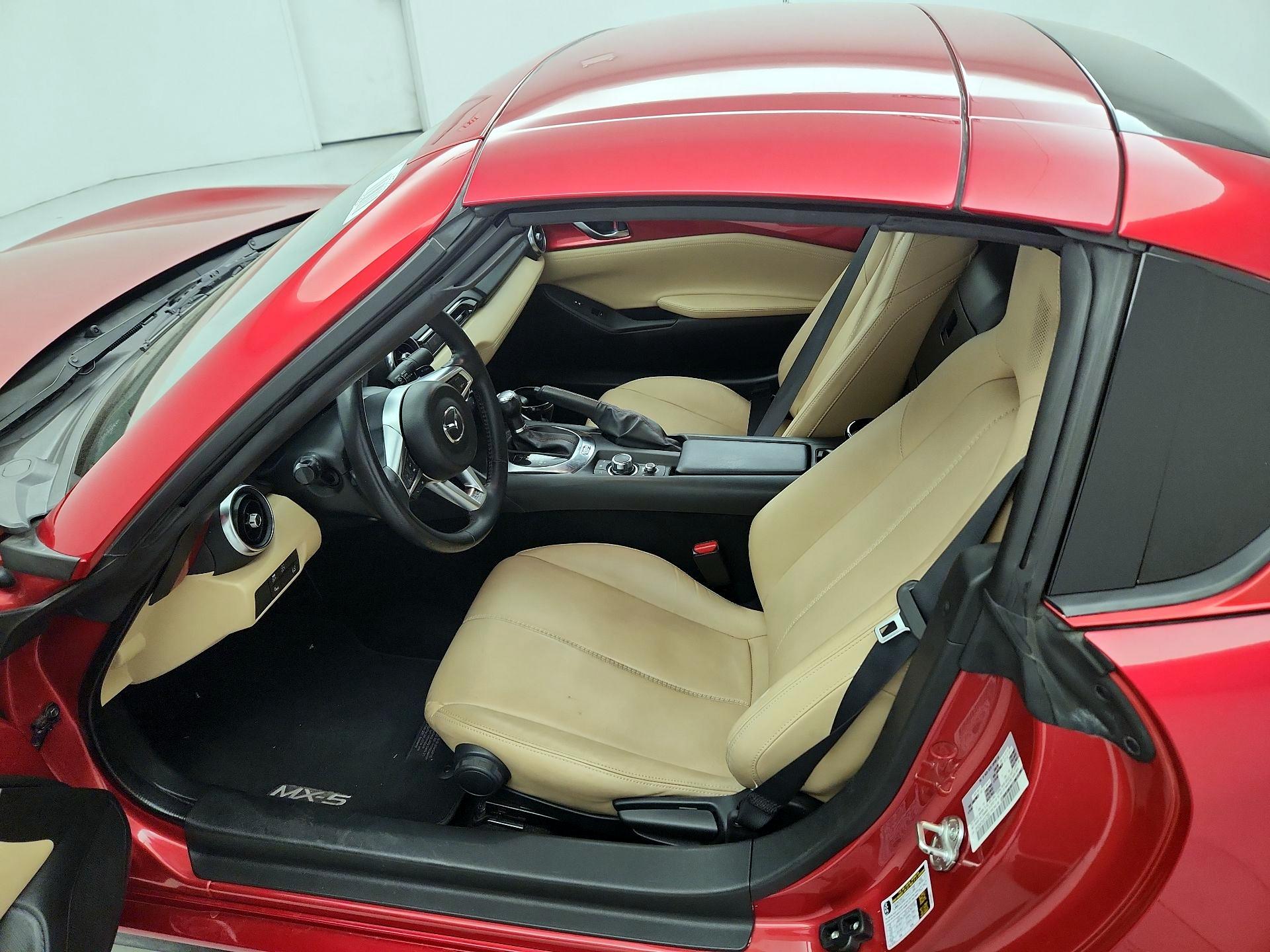 Thumbnail: 2017 Mazda MX-5 Miata - 11