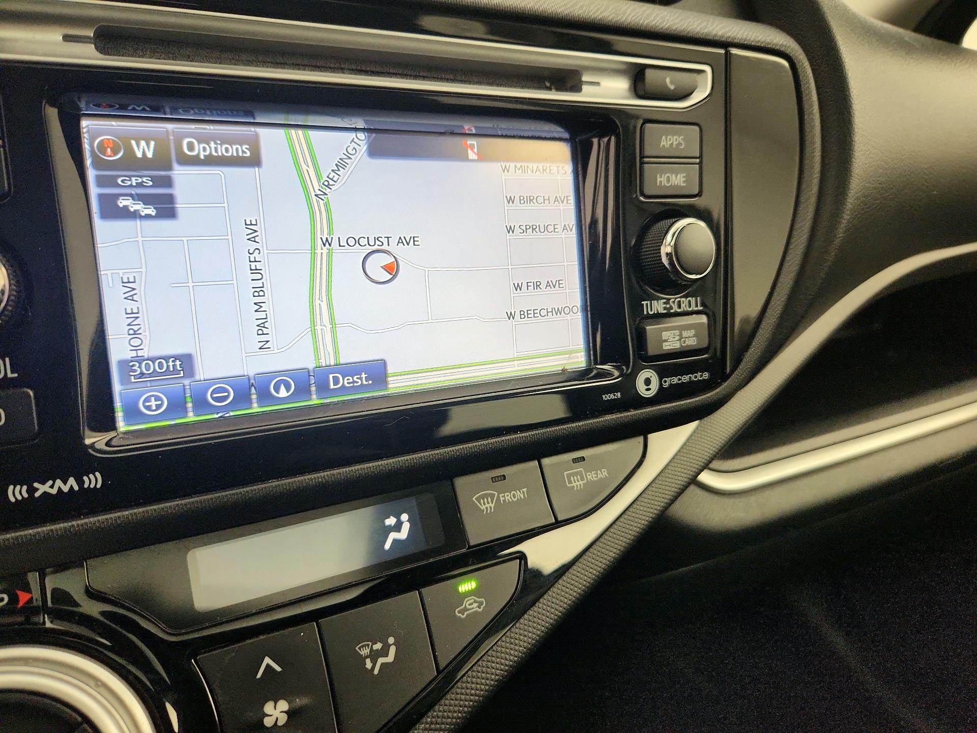 Thumbnail: 2016 Toyota Prius c - 14