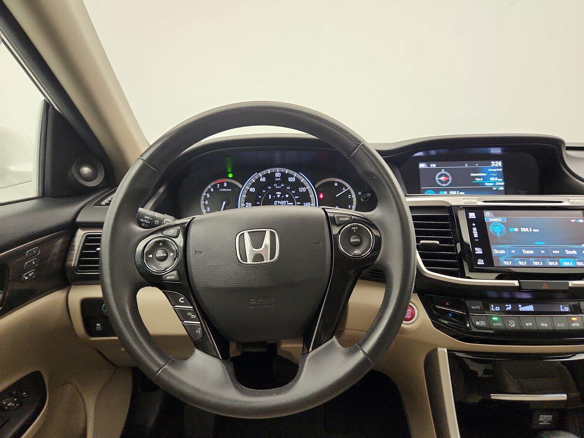 Thumbnail: 2016 Honda Accord - 10
