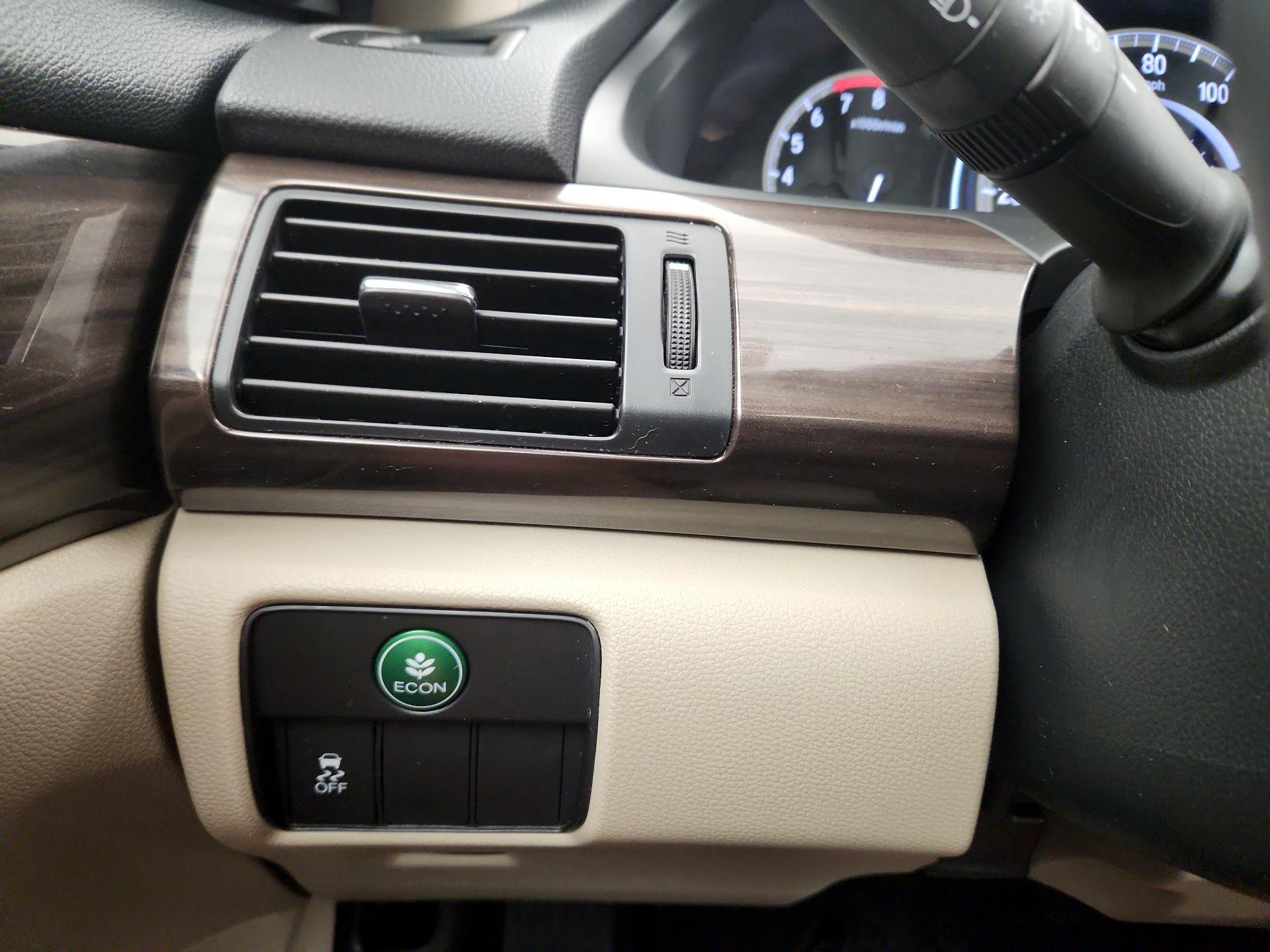 Thumbnail: 2016 Honda Accord - 13