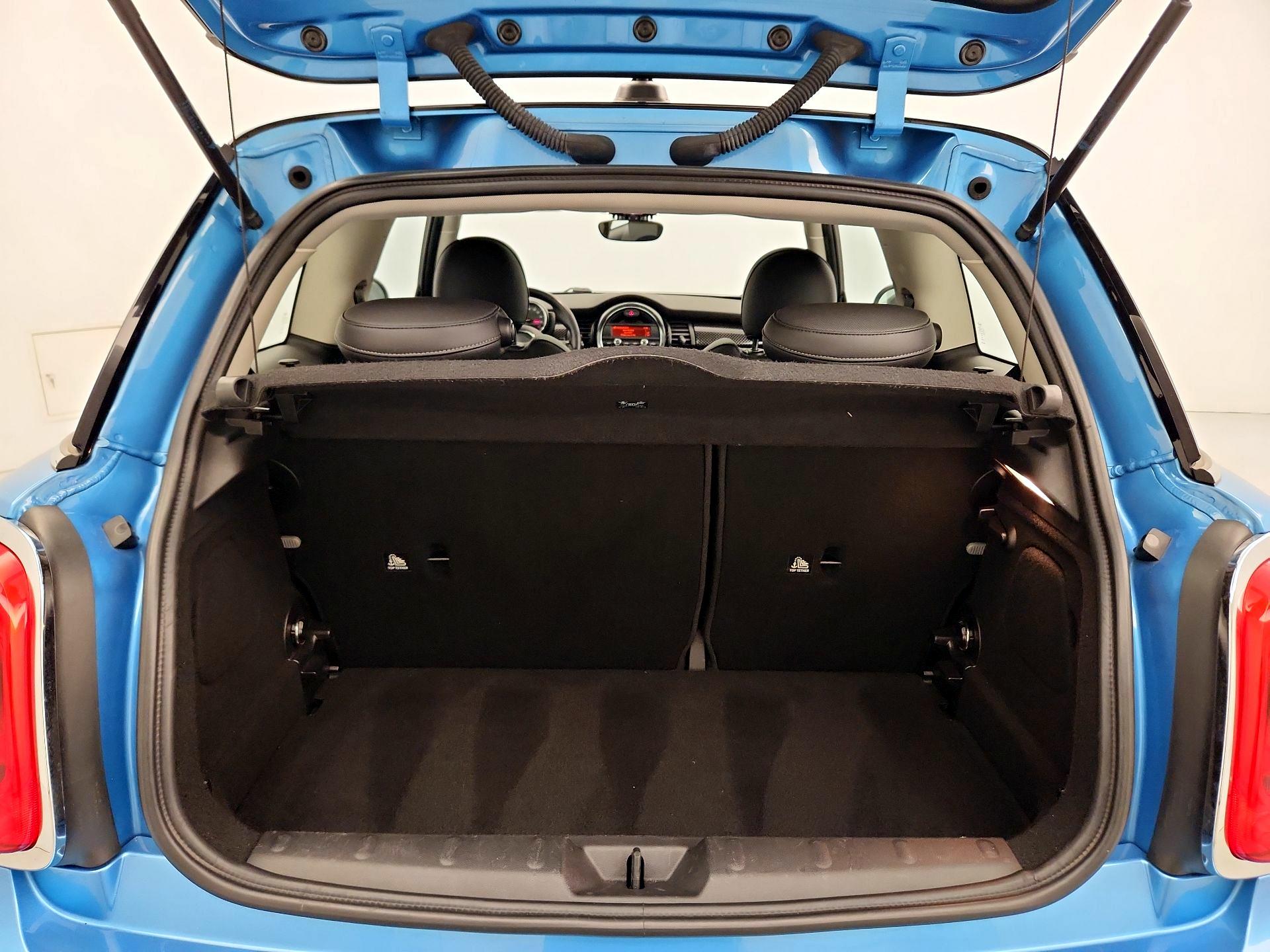 Thumbnail: 2016 MINI Cooper Hardtop - 20