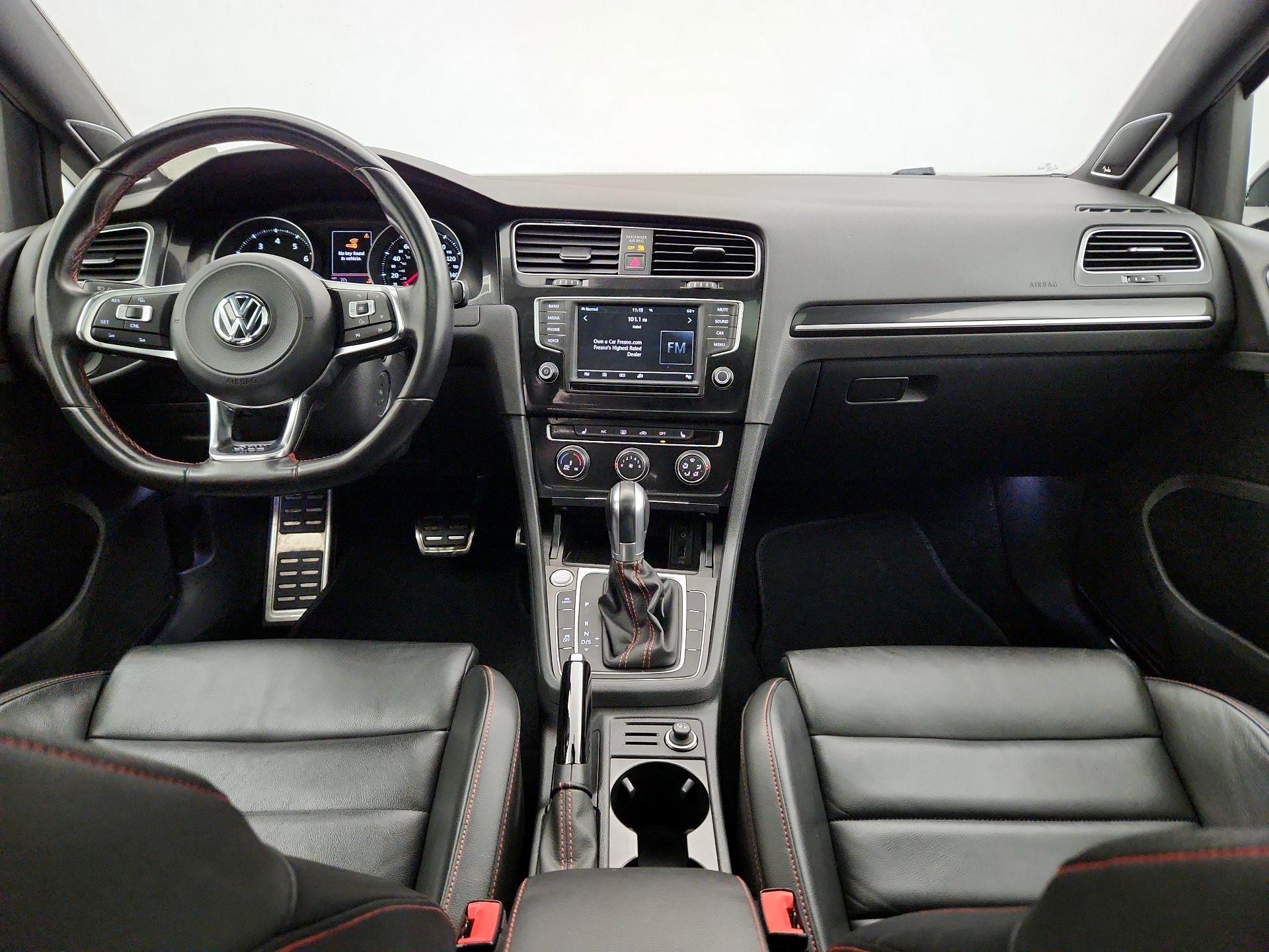 Thumbnail: 2017 Volkswagen Golf - 9