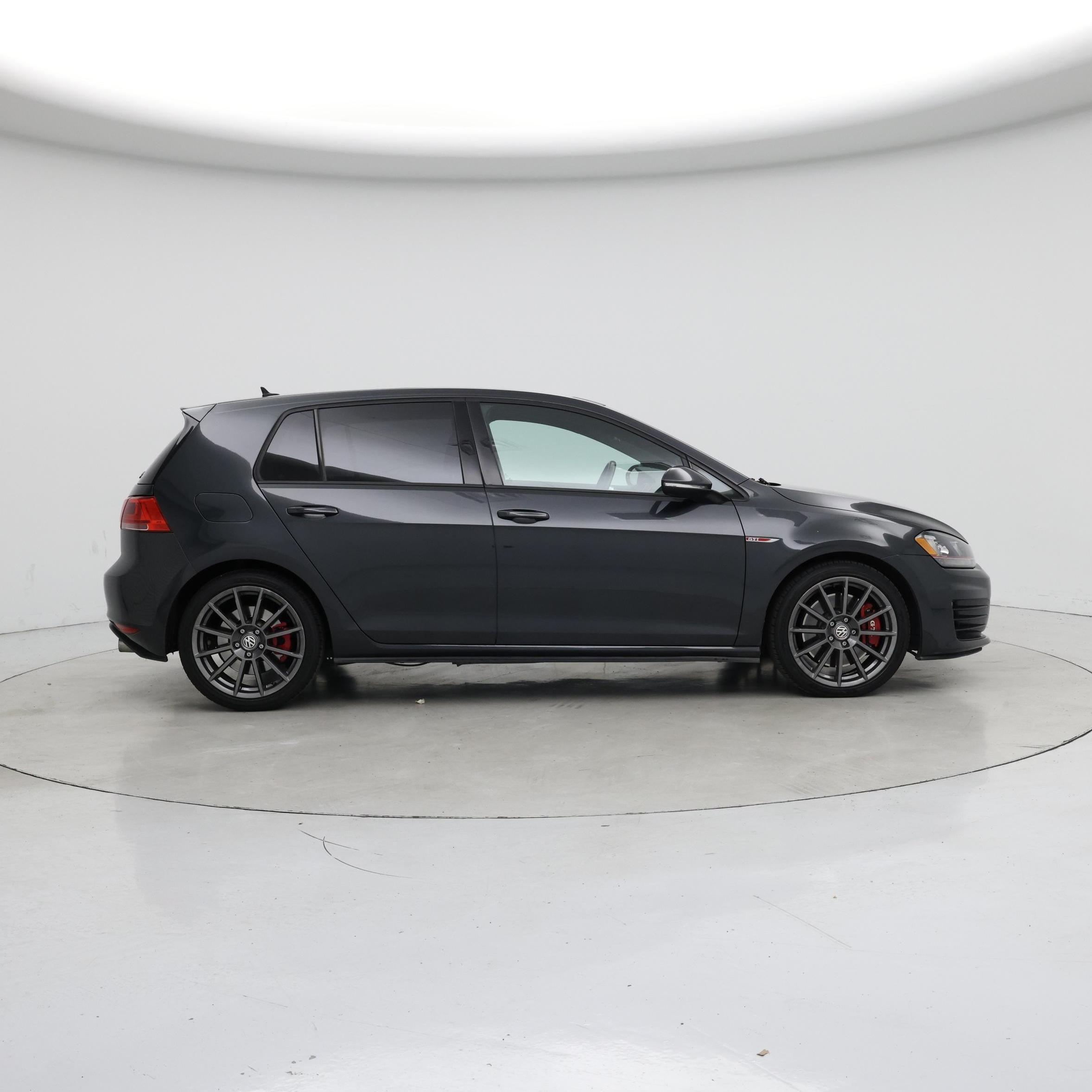 Thumbnail: 2017 Volkswagen Golf - 7