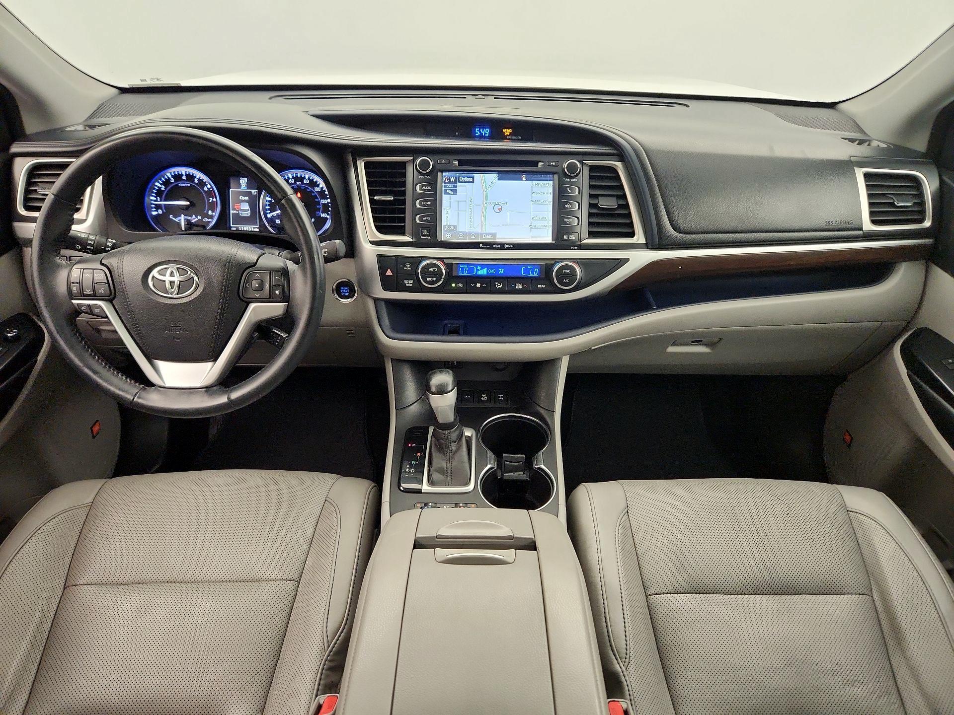 Thumbnail: 2016 Toyota Highlander - 9