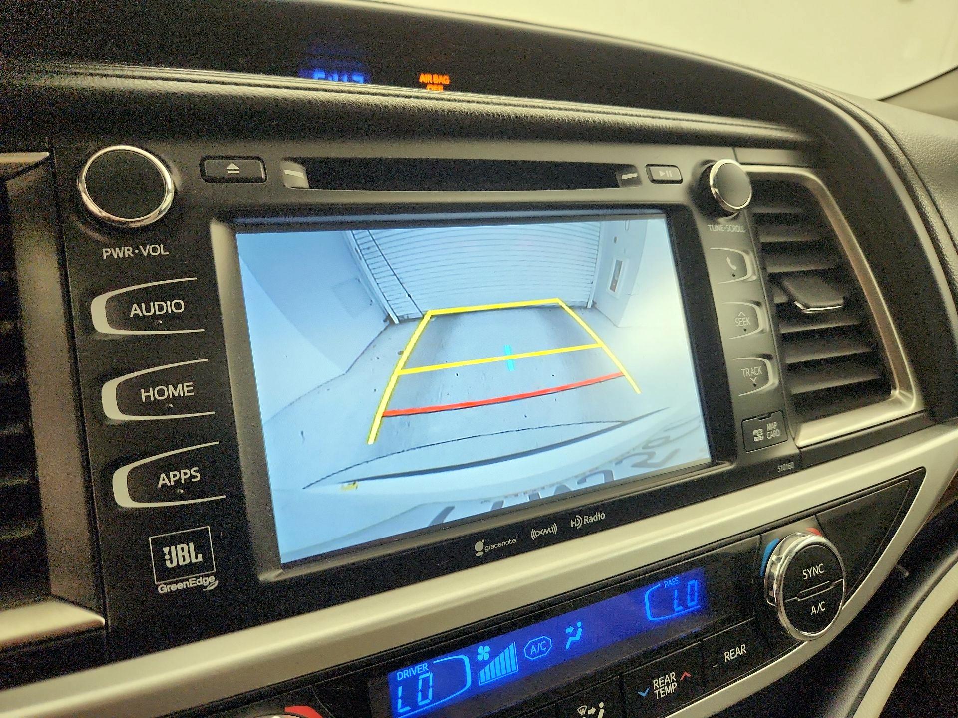 Thumbnail: 2016 Toyota Highlander - 15