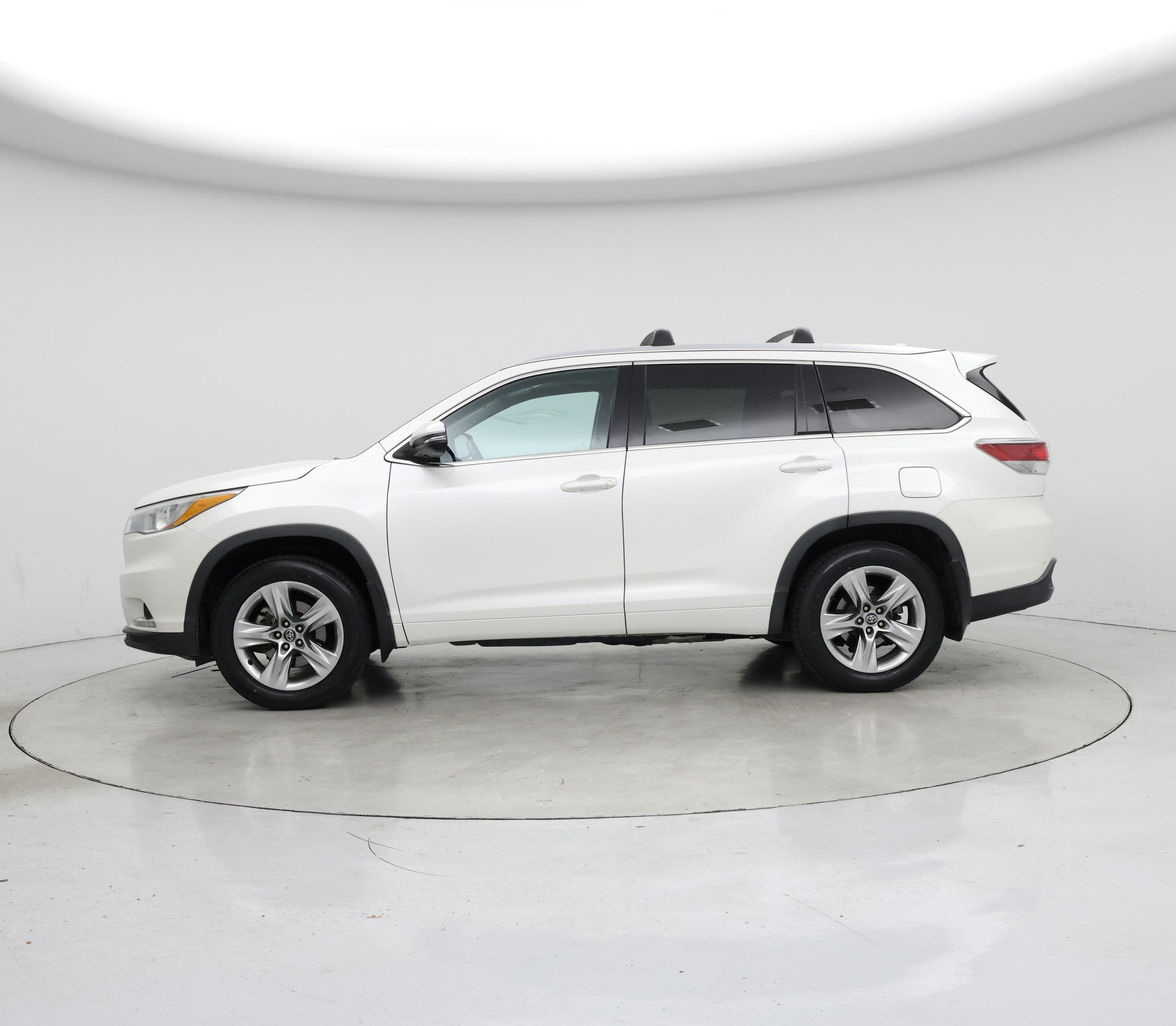Thumbnail: 2016 Toyota Highlander - 3