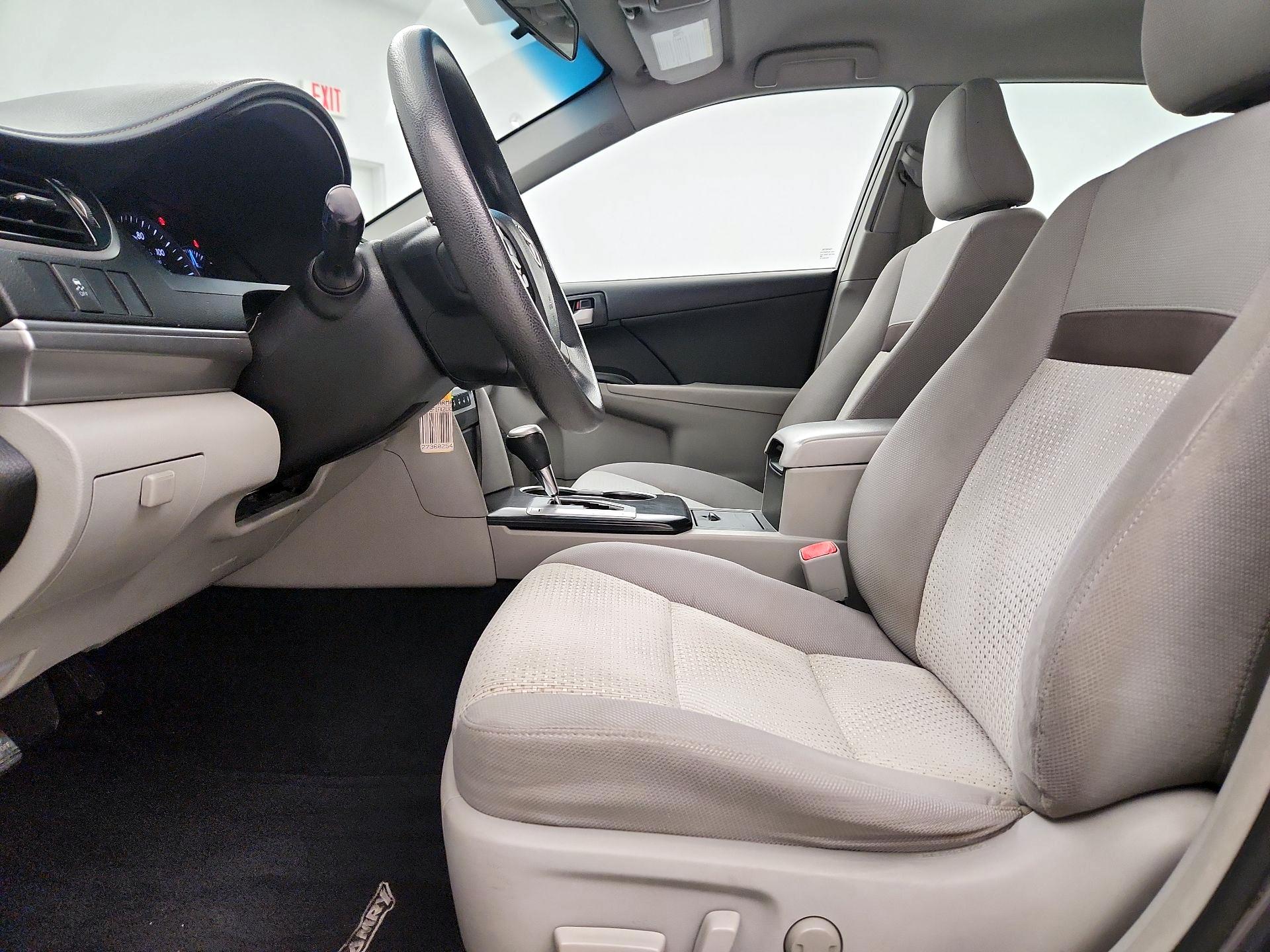 Thumbnail: 2014 Toyota Camry - 11
