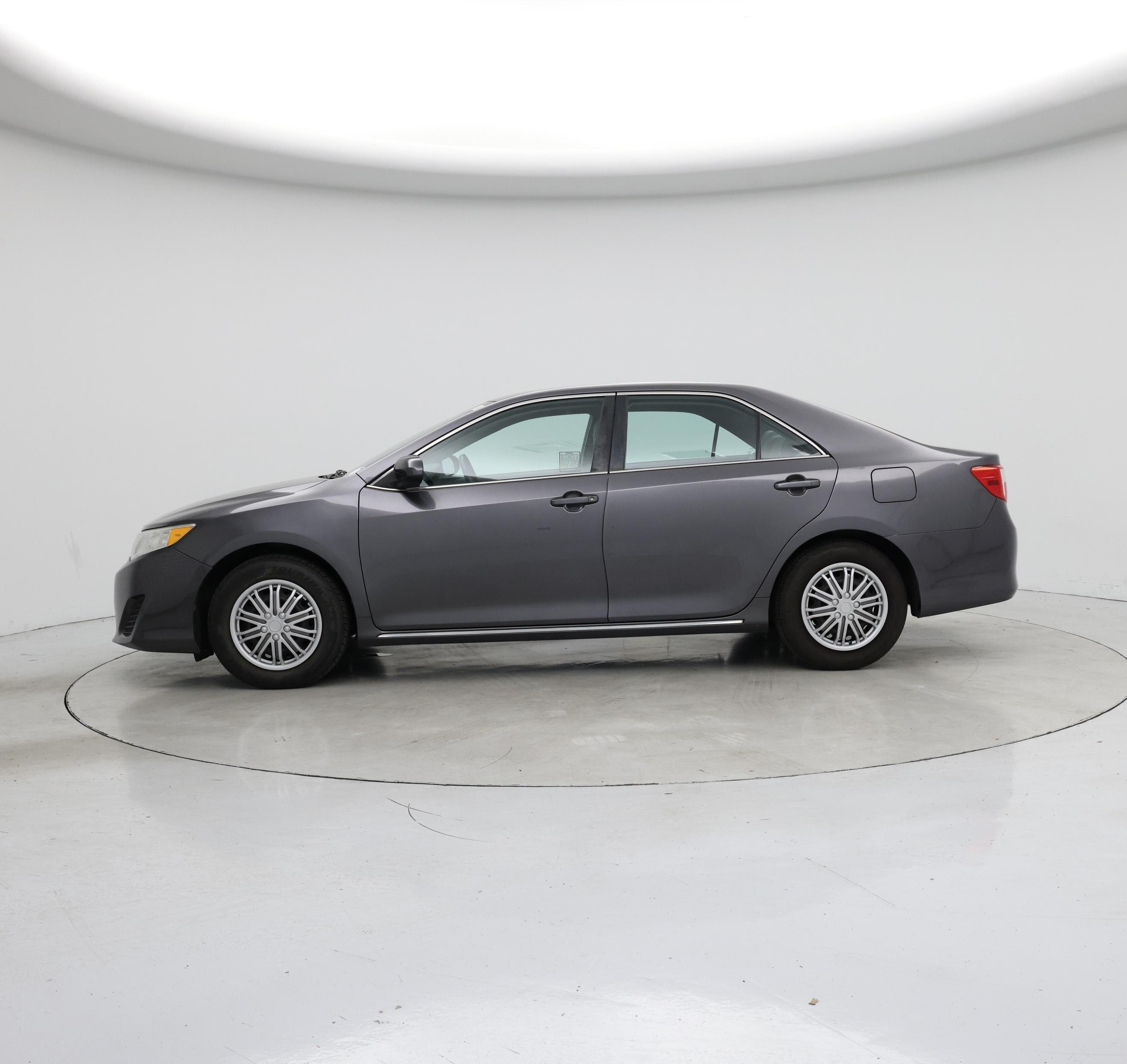 Thumbnail: 2014 Toyota Camry - 3