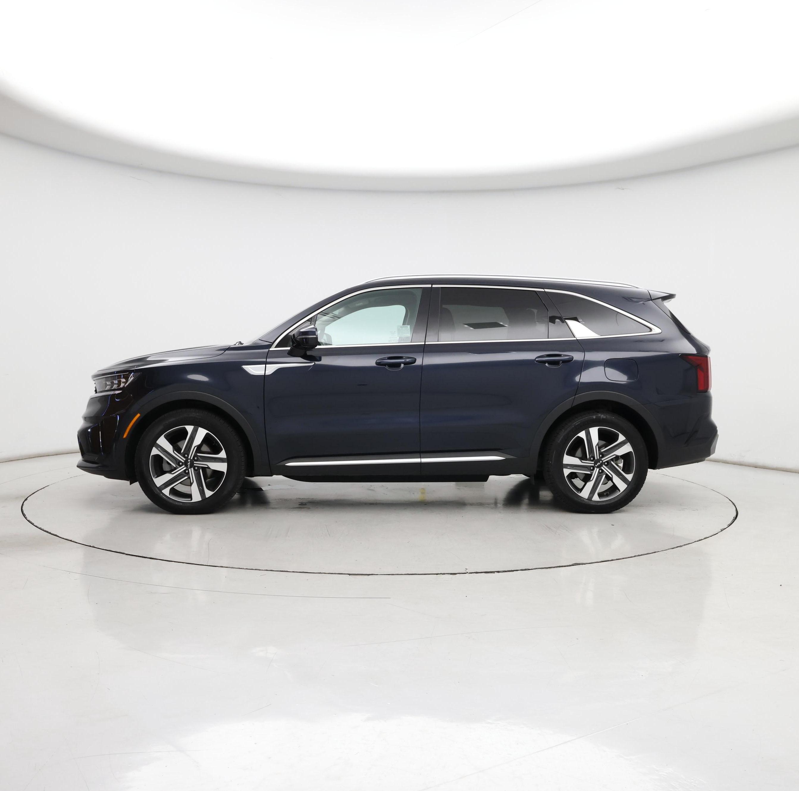 Thumbnail: 2022 Kia Sorento - 3