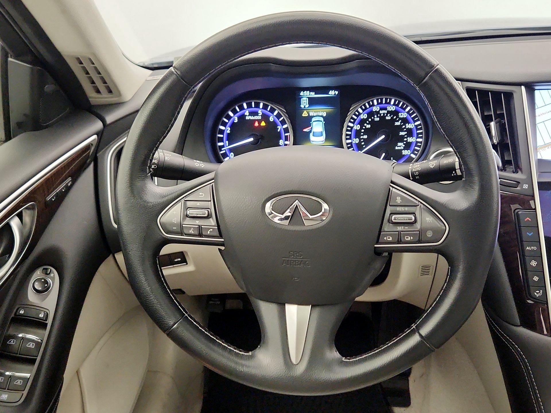 Thumbnail: 2015 INFINITI Q50 - 10