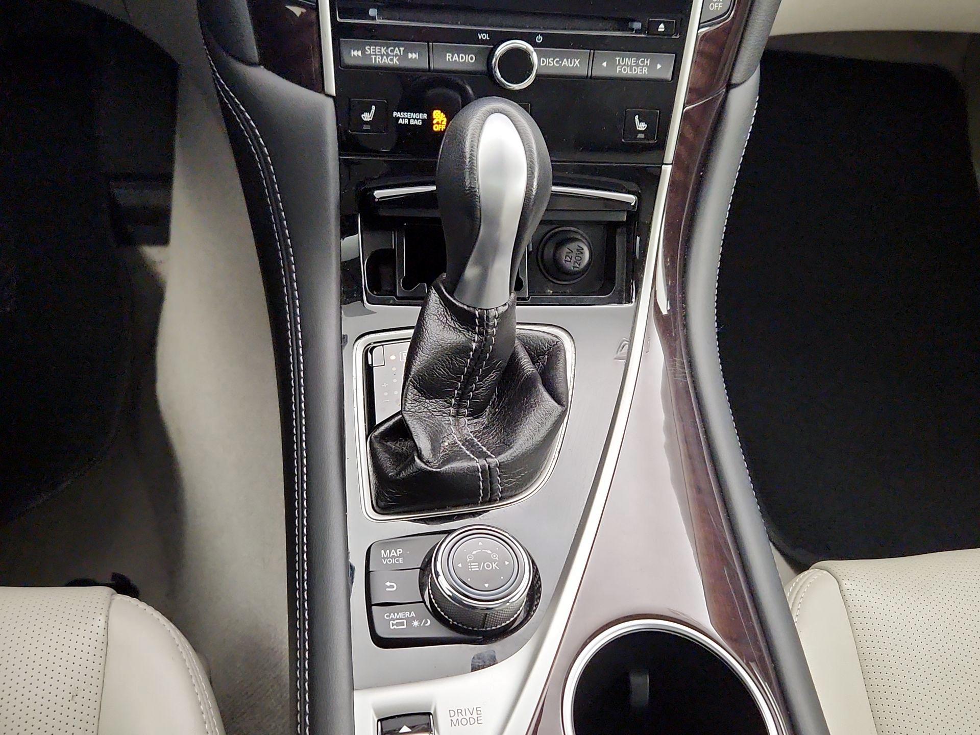 Thumbnail: 2015 INFINITI Q50 - 18