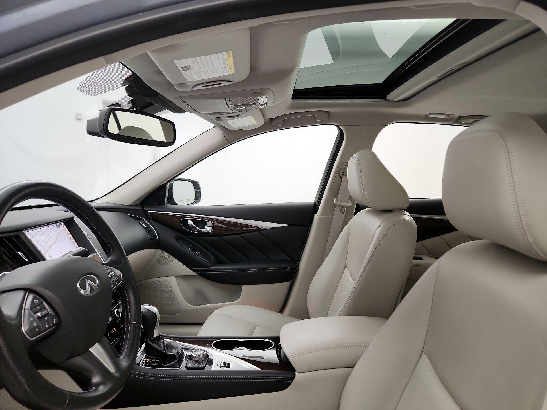 Thumbnail: 2015 INFINITI Q50 - 19