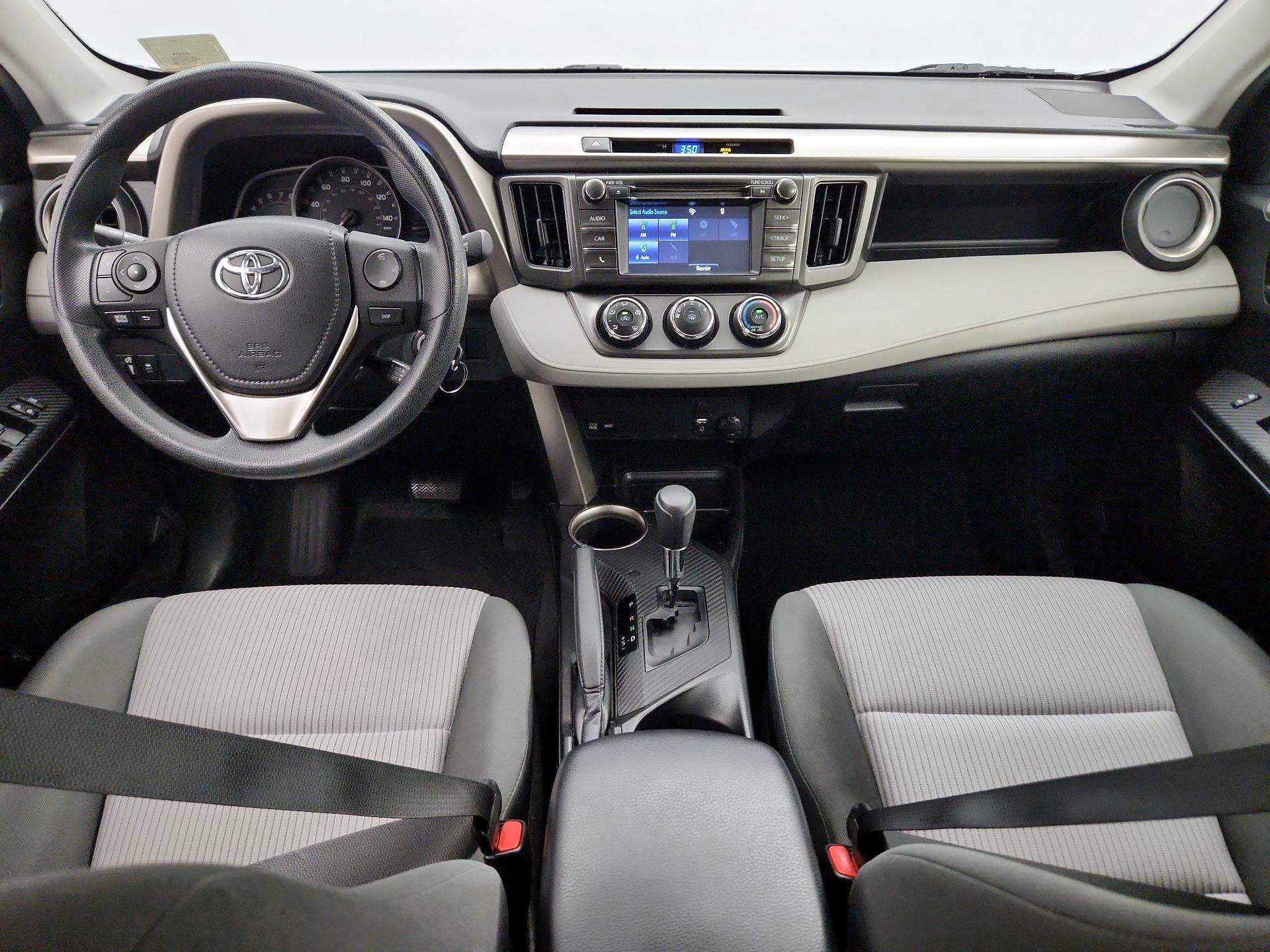 Thumbnail: 2015 Toyota RAV4 - 9