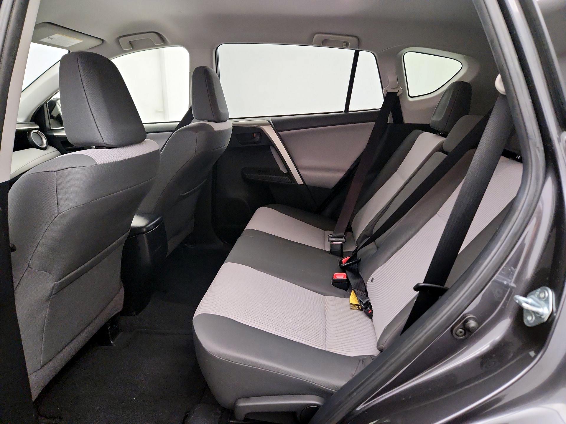 Thumbnail: 2015 Toyota RAV4 - 19