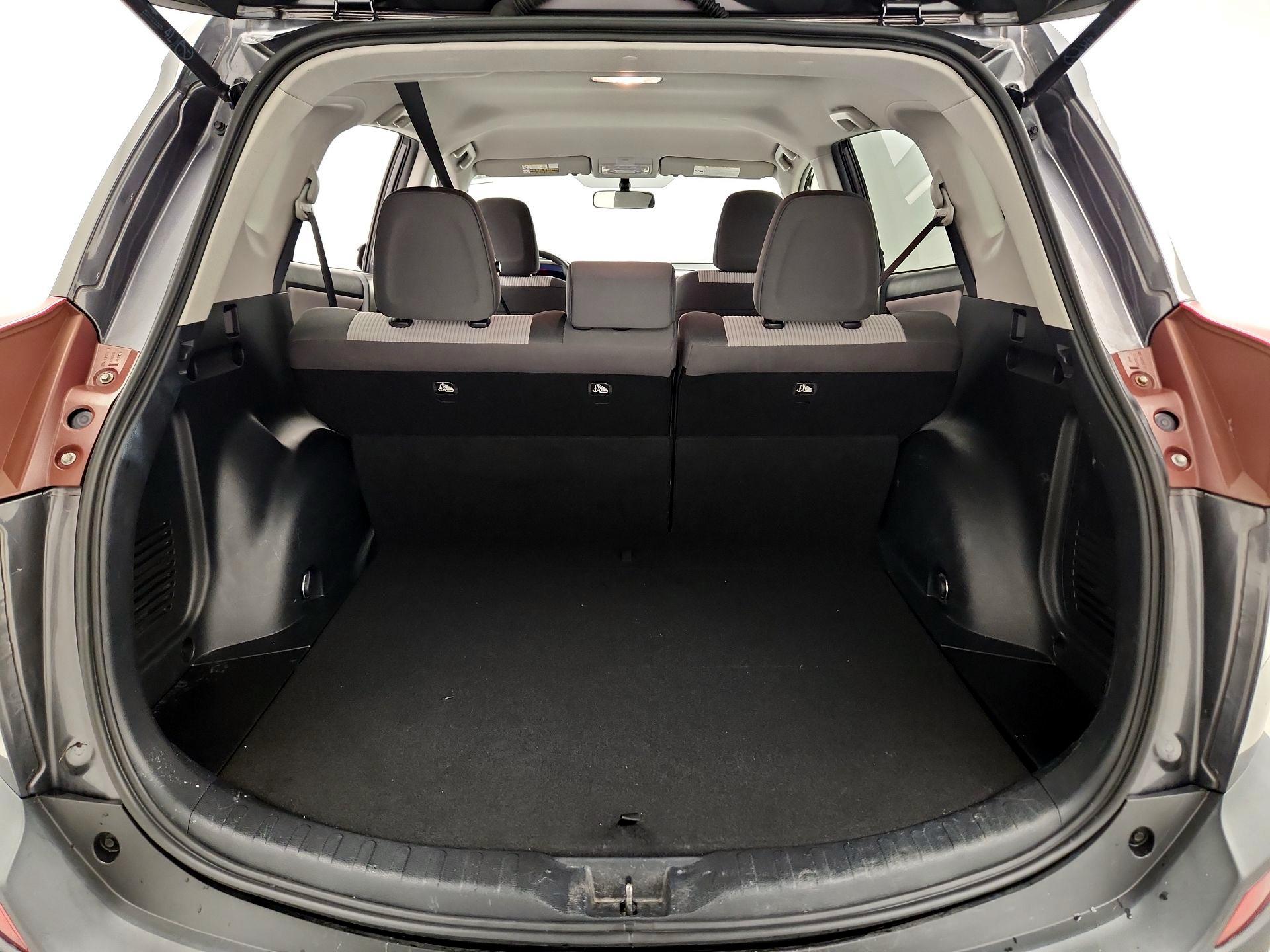 Thumbnail: 2015 Toyota RAV4 - 20