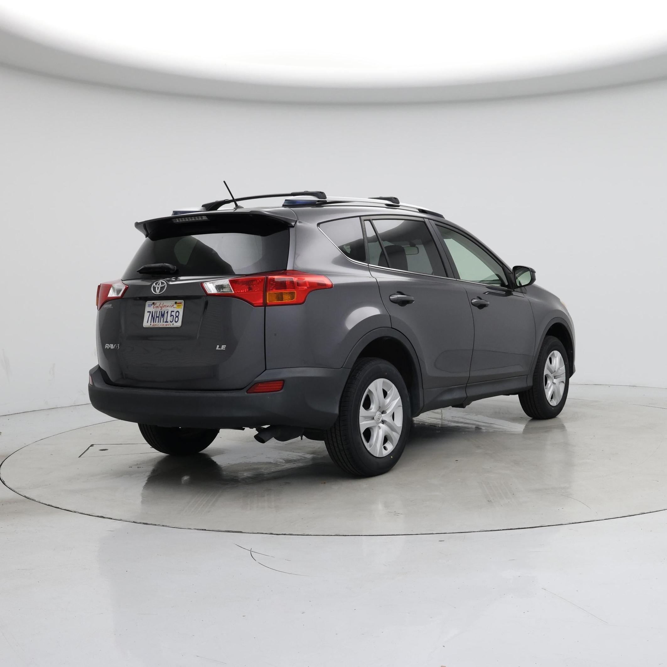 Thumbnail: 2015 Toyota RAV4 - 8