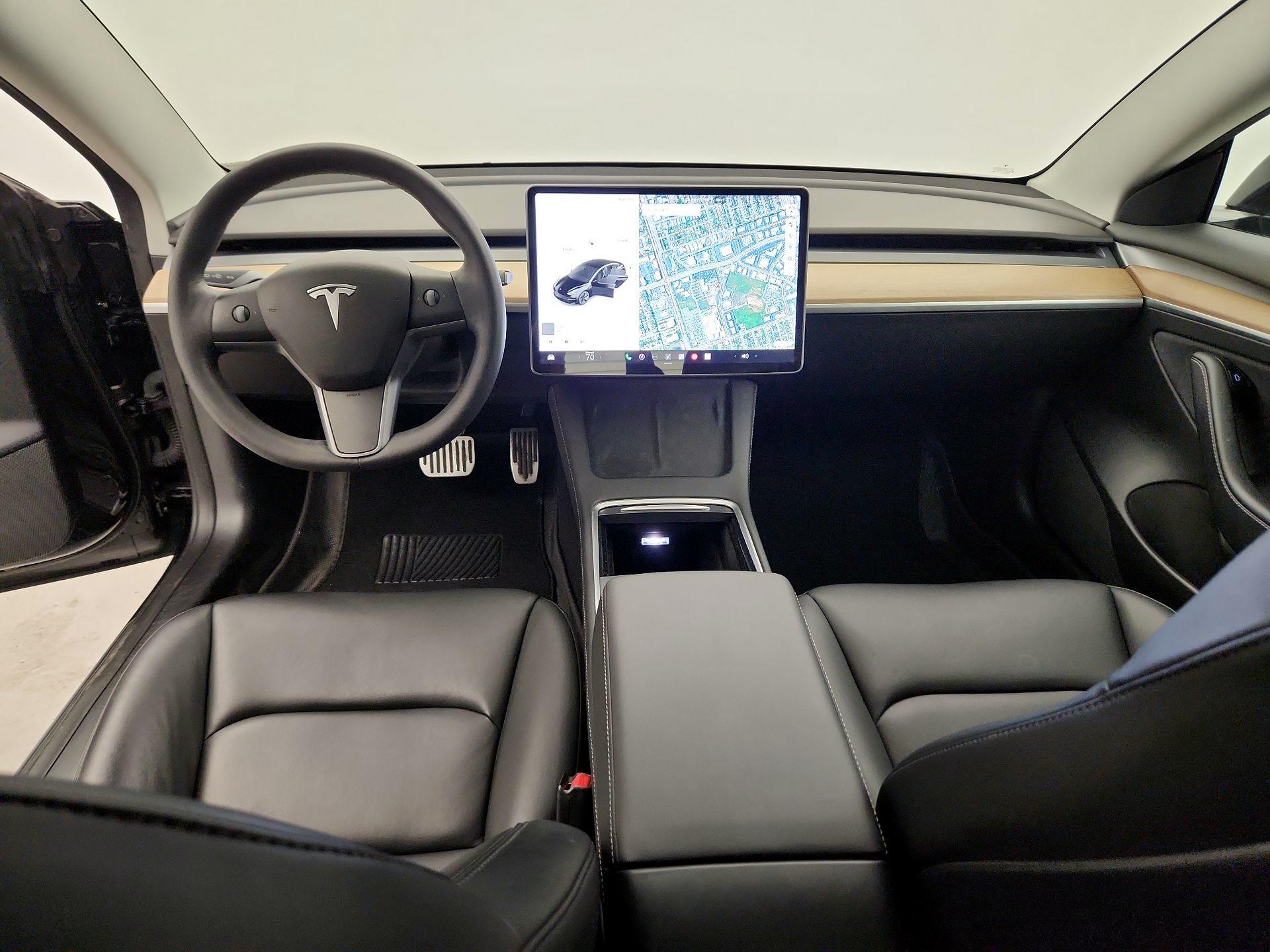 Thumbnail: 2022 Tesla Model 3 - 9