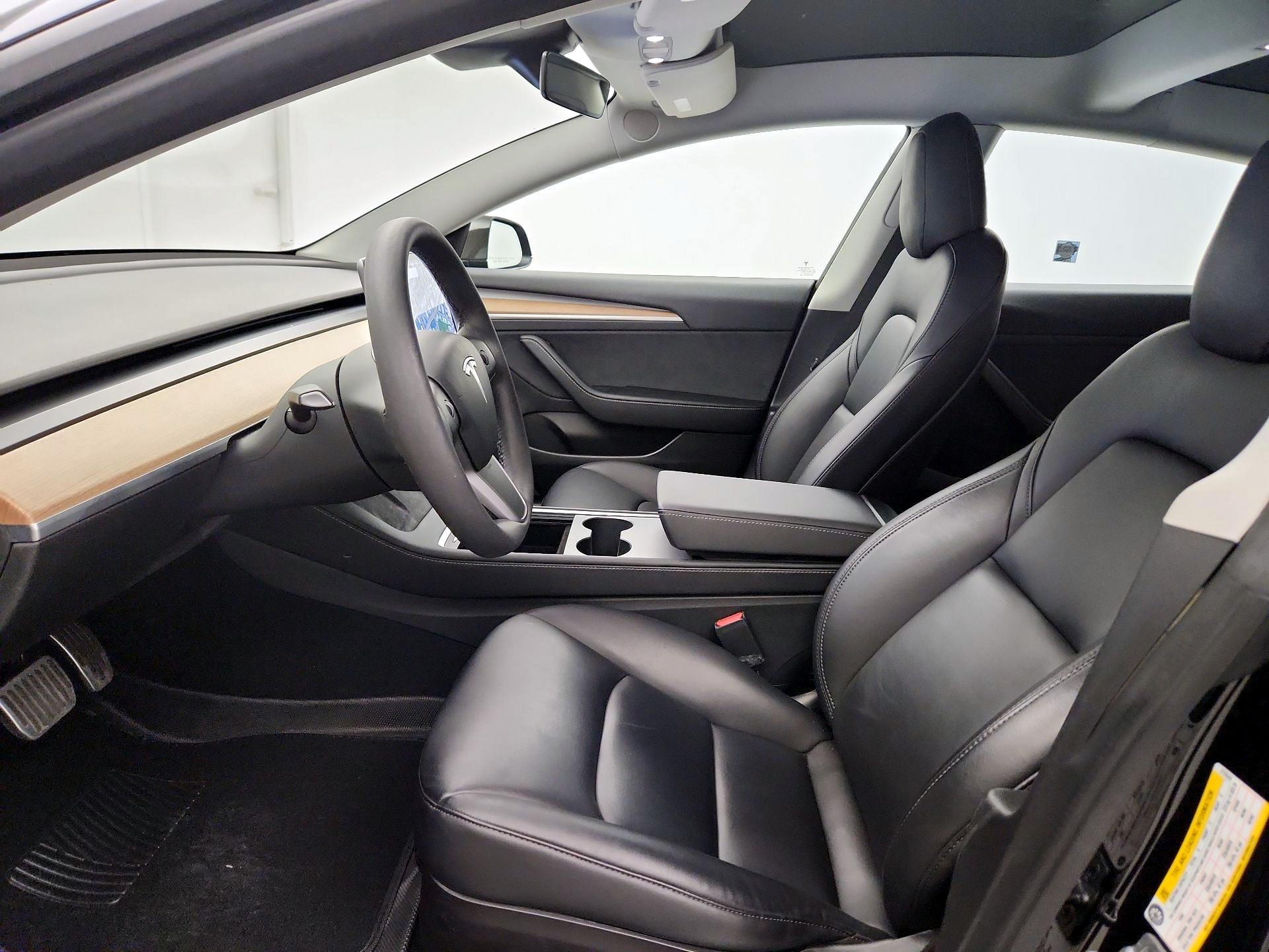 Thumbnail: 2022 Tesla Model 3 - 11