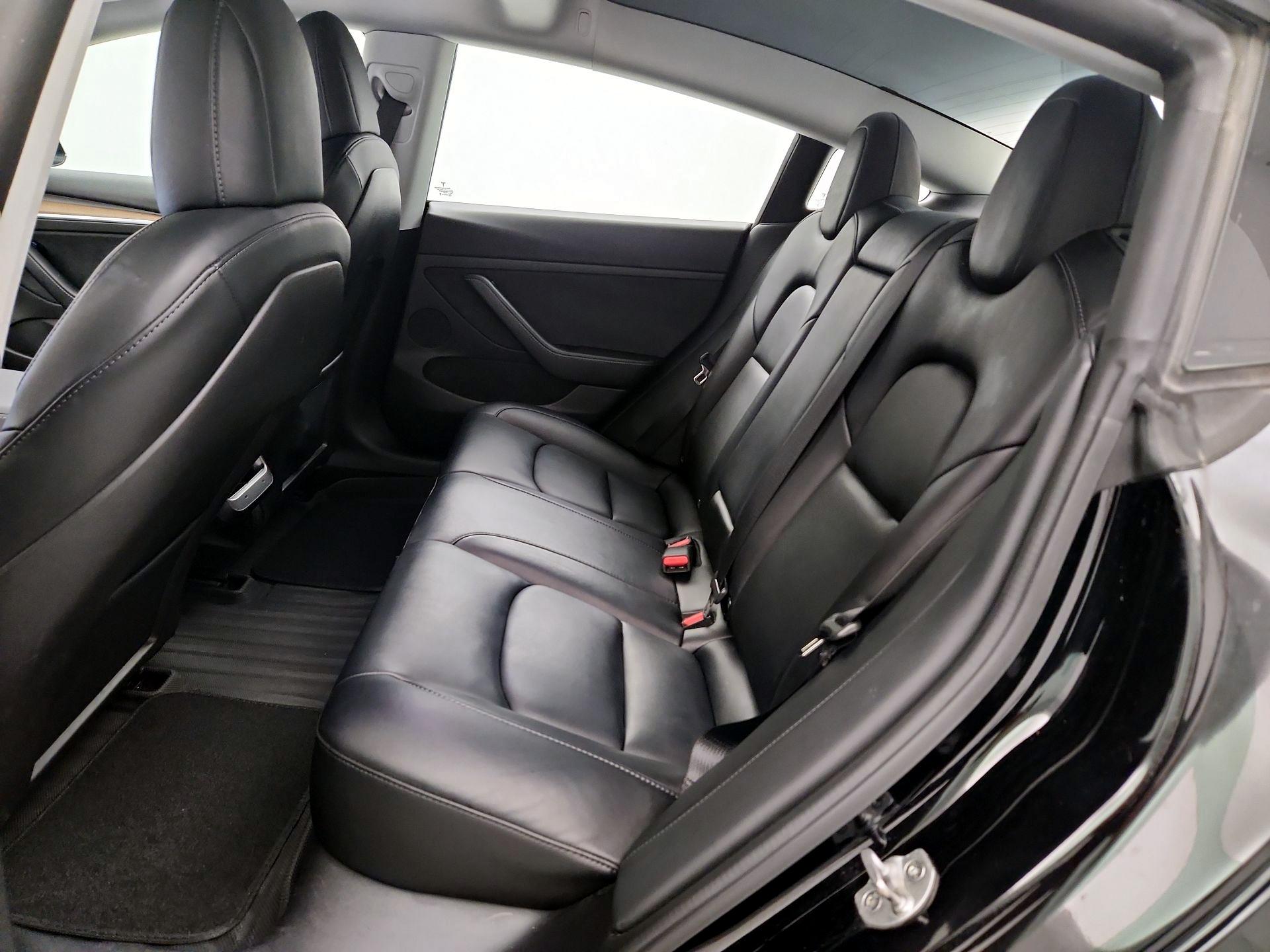 Thumbnail: 2022 Tesla Model 3 - 19