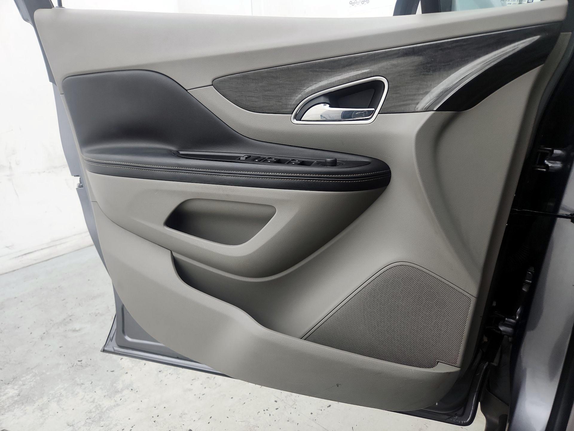 Thumbnail: 2014 Buick Encore - 12