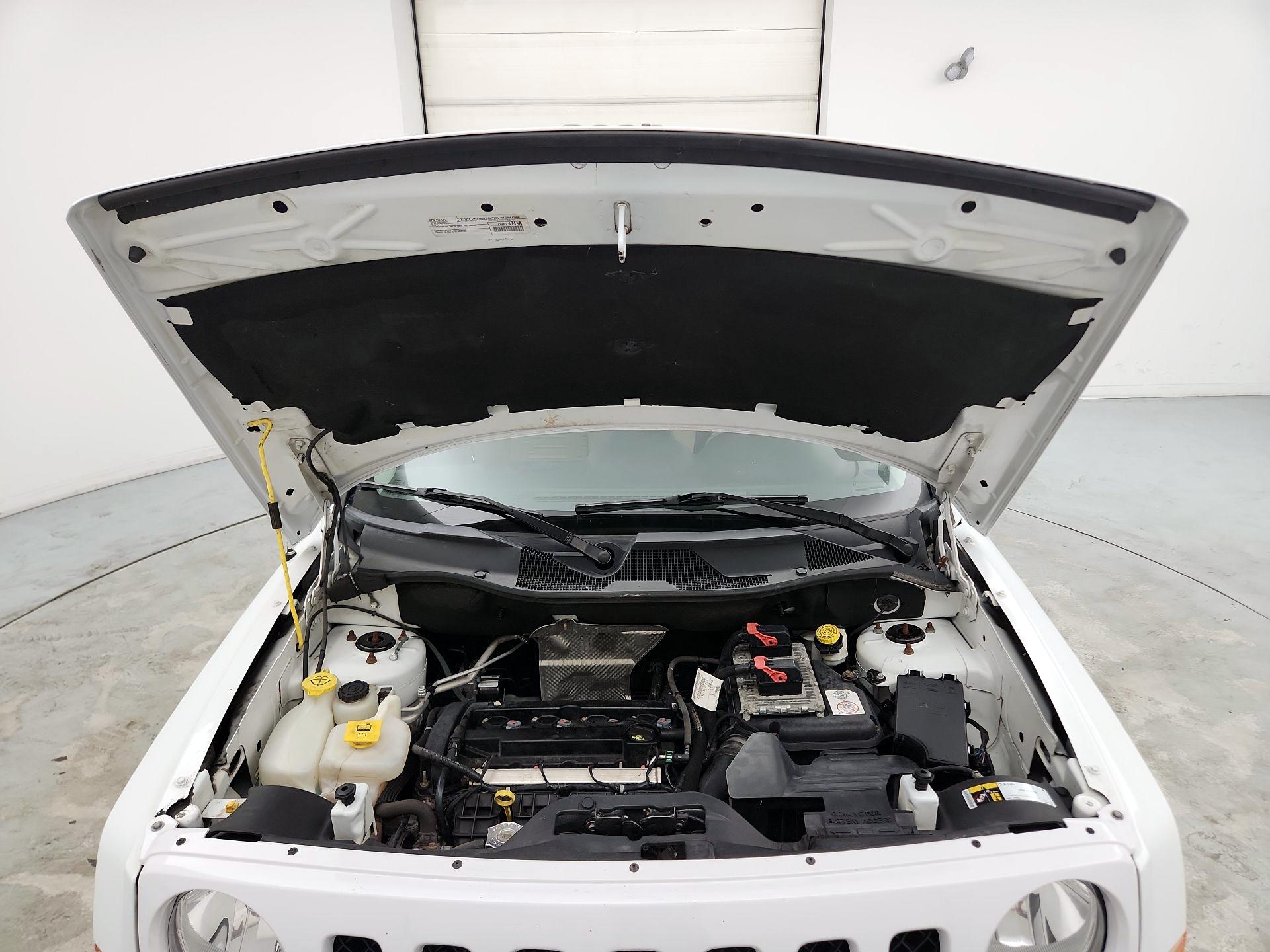 Thumbnail: 2016 Jeep Patriot - 19