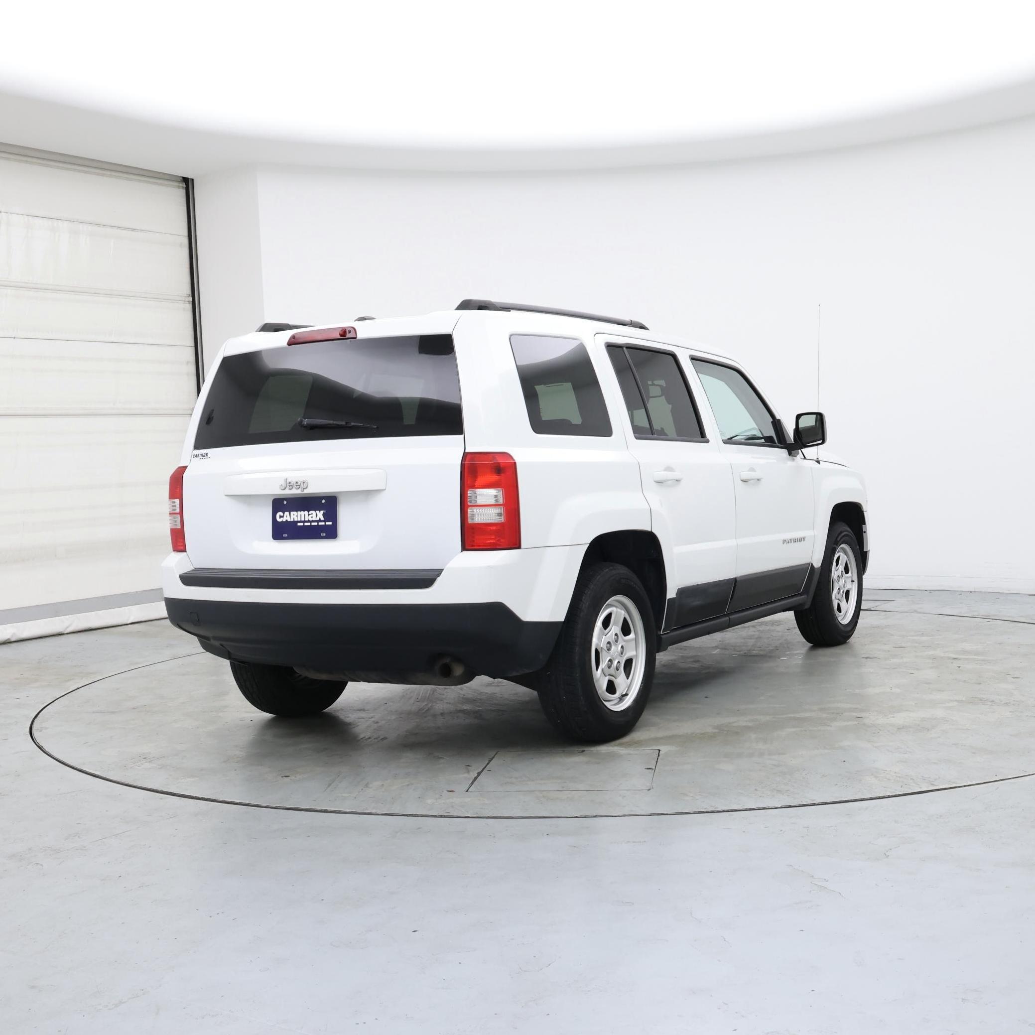 Thumbnail: 2016 Jeep Patriot - 8