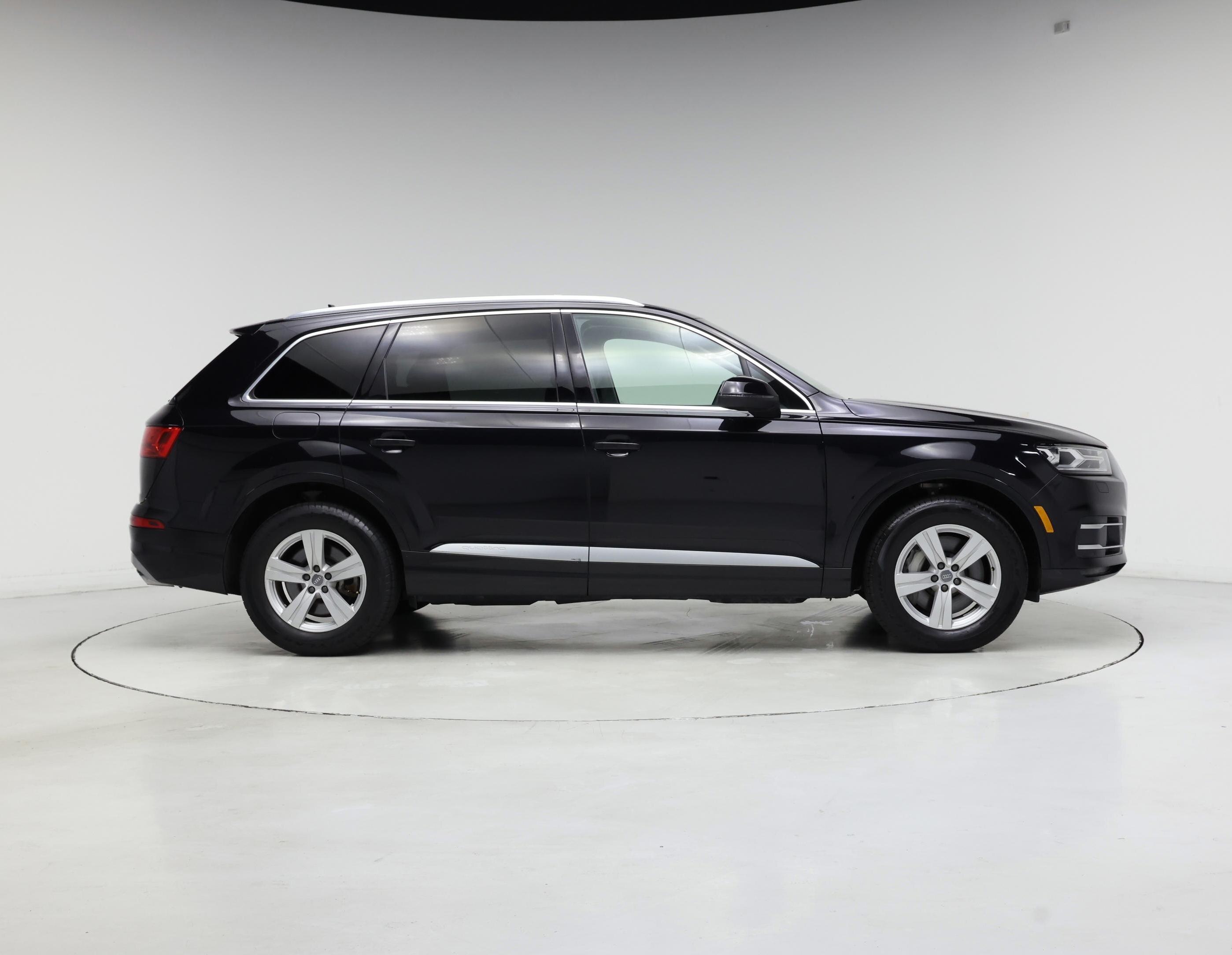 Thumbnail: 2019 Audi Q7 - 7