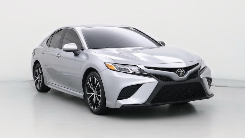 2020 Toyota Camry SE Hero Image