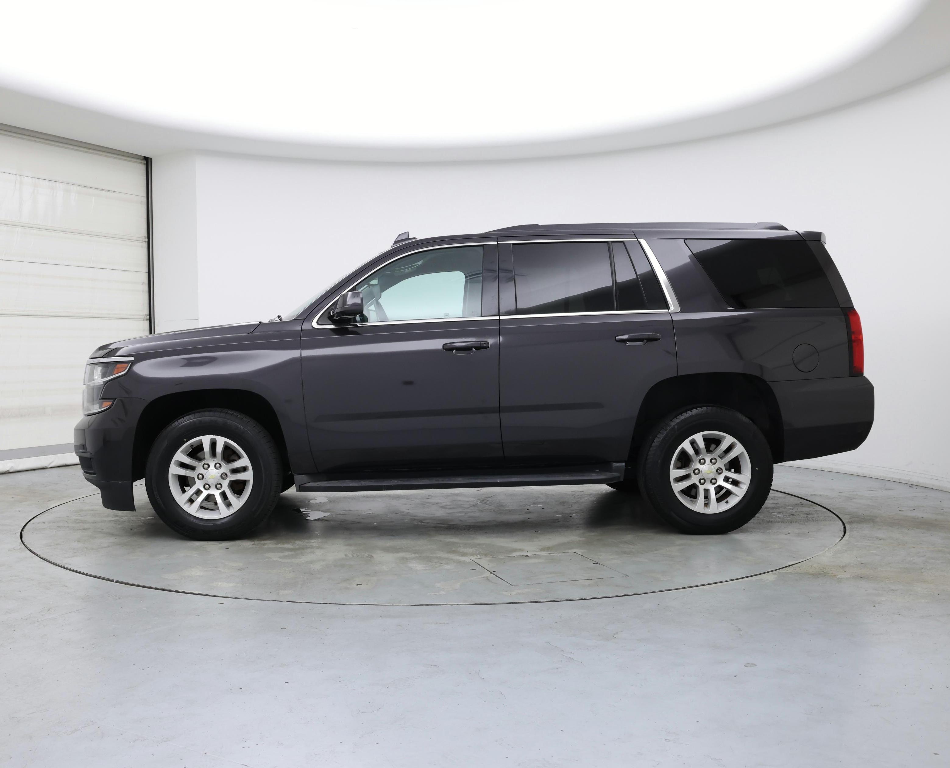 Thumbnail: 2016 Chevrolet Tahoe - 3