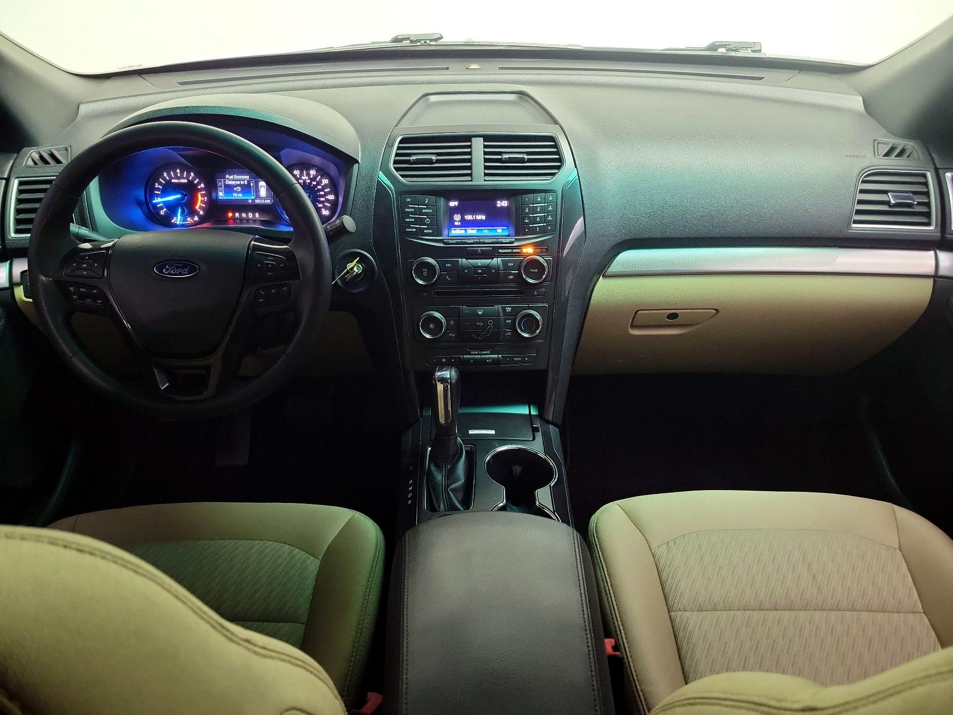 Thumbnail: 2017 Ford Explorer - 9