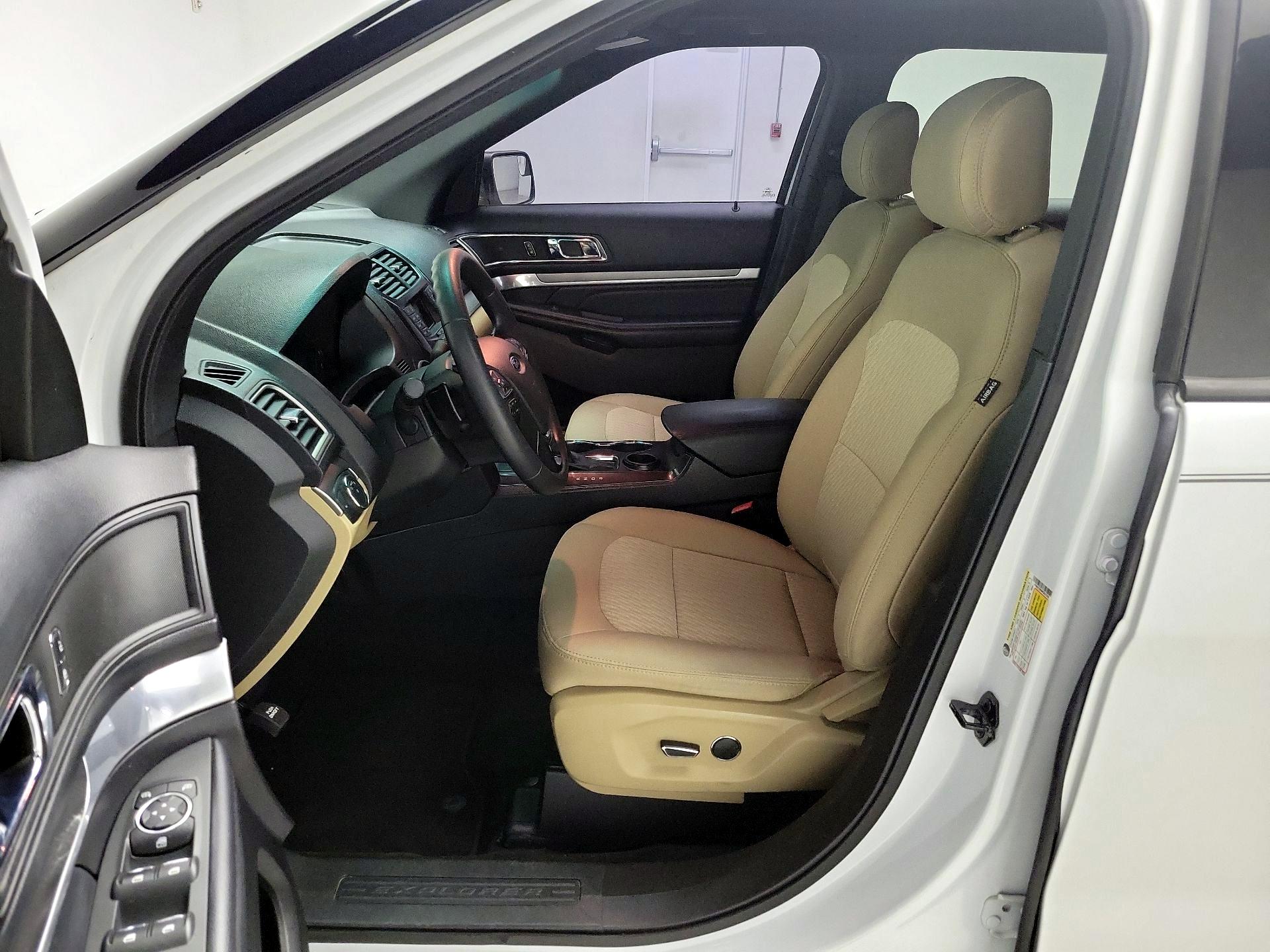 Thumbnail: 2017 Ford Explorer - 11