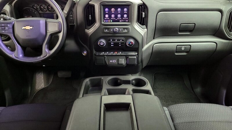 2023 Chevrolet Silverado 1500 Custom 9