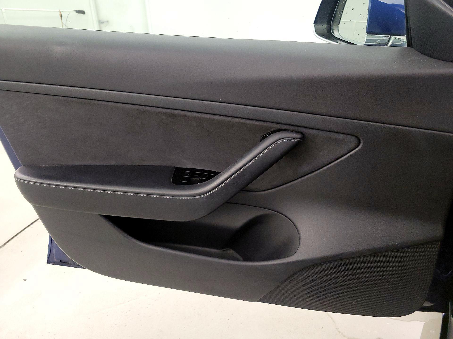 Thumbnail: 2020 Tesla Model 3 - 10