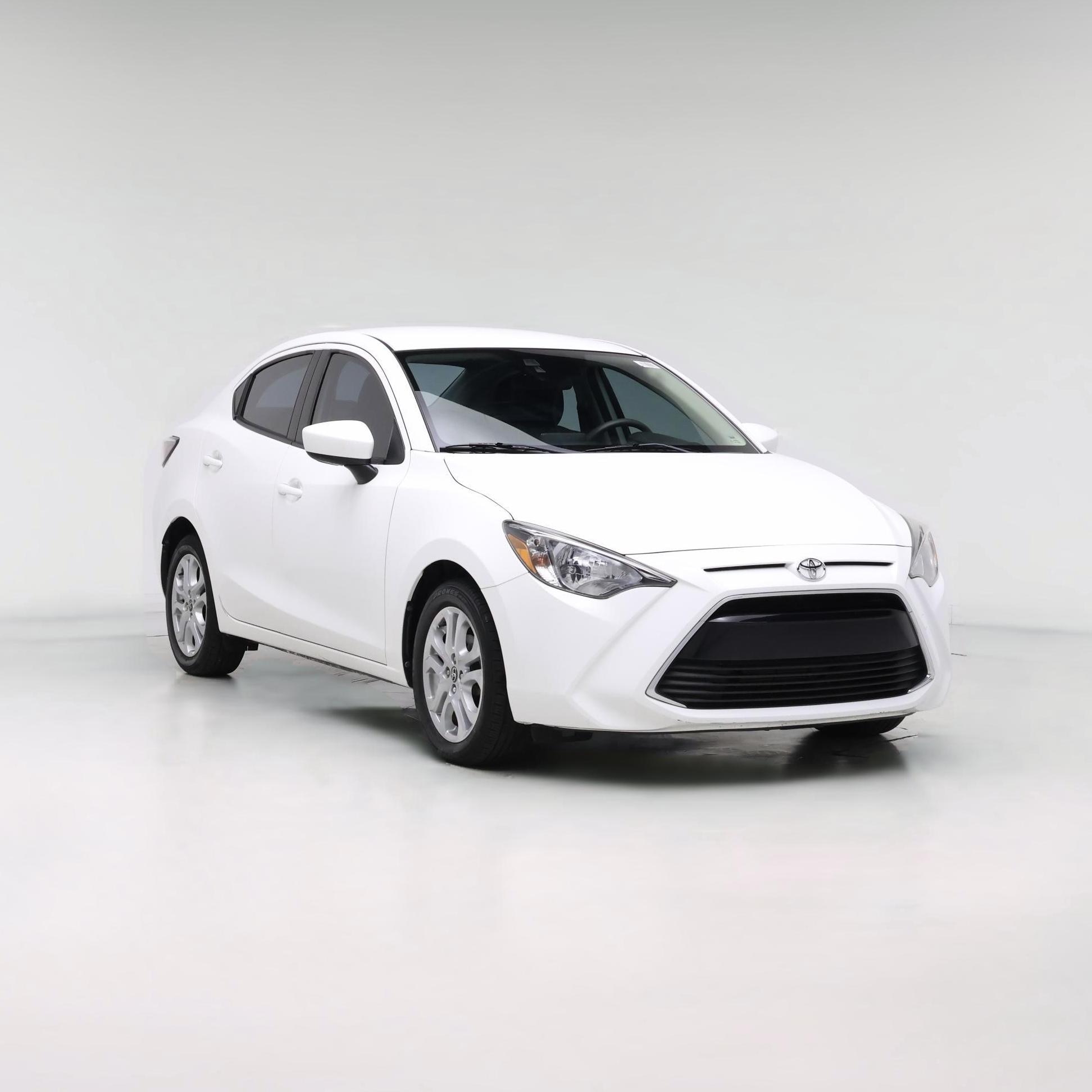 Thumbnail: 2017 Toyota Yaris iA - 1