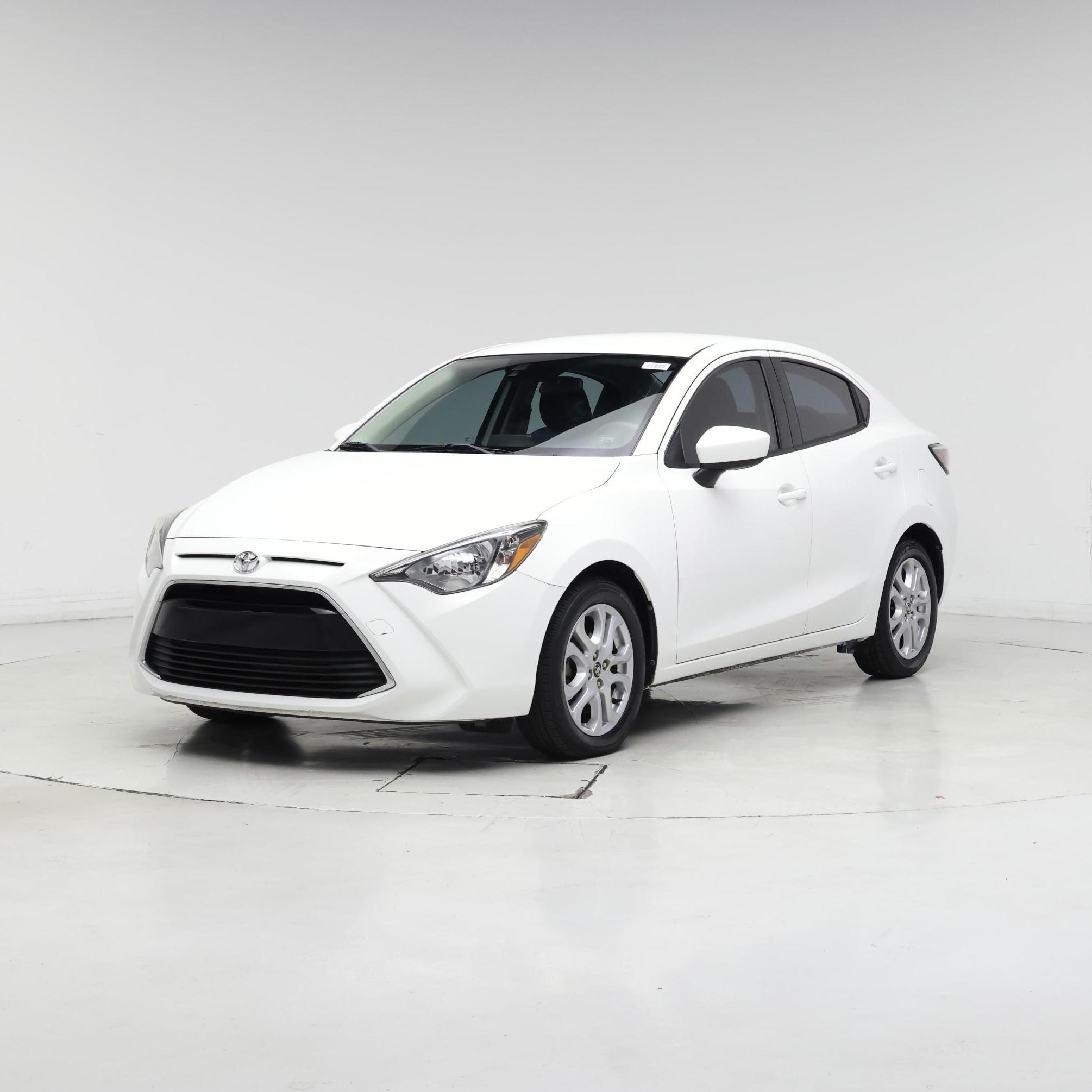 Thumbnail: 2017 Toyota Yaris iA - 4