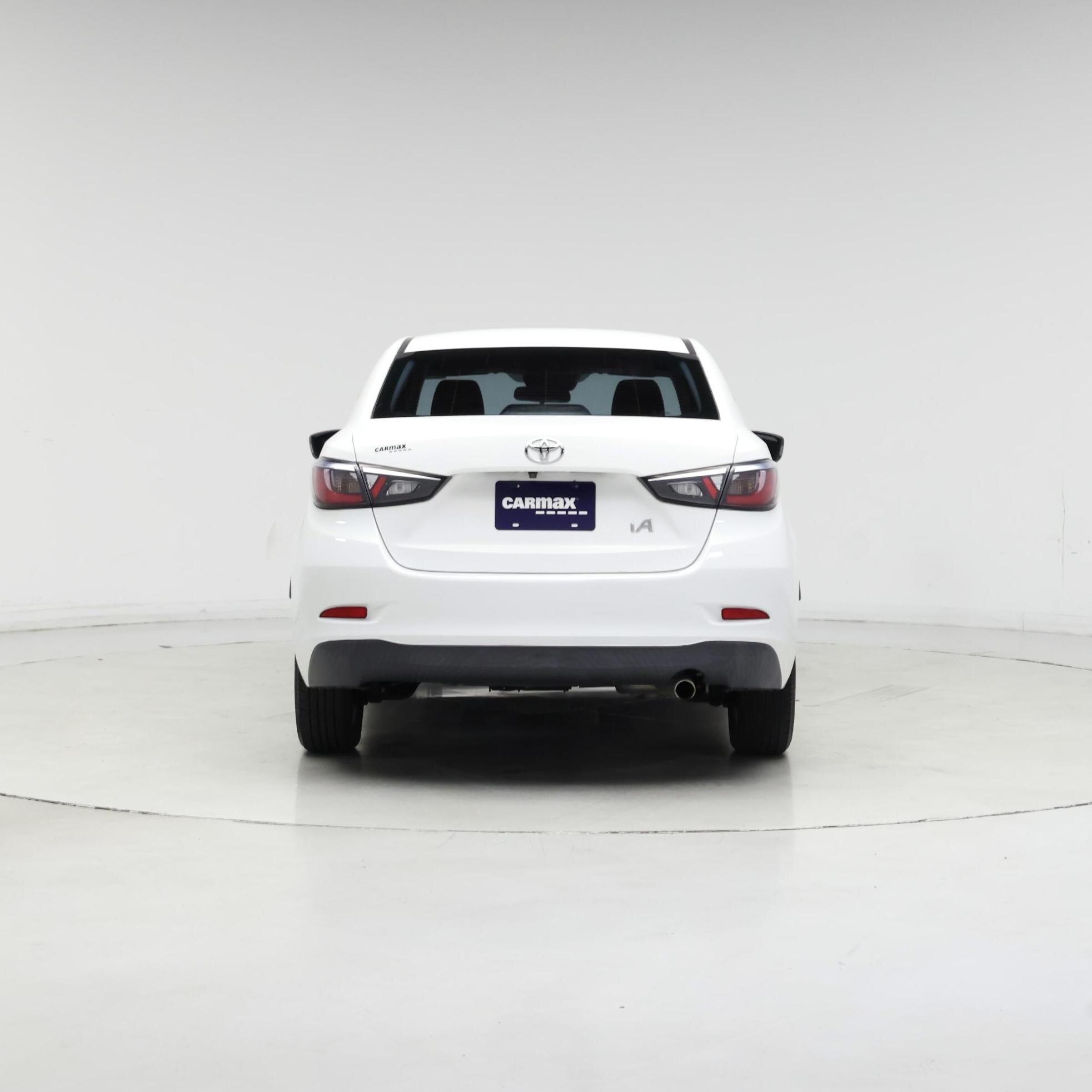 Thumbnail: 2017 Toyota Yaris iA - 6