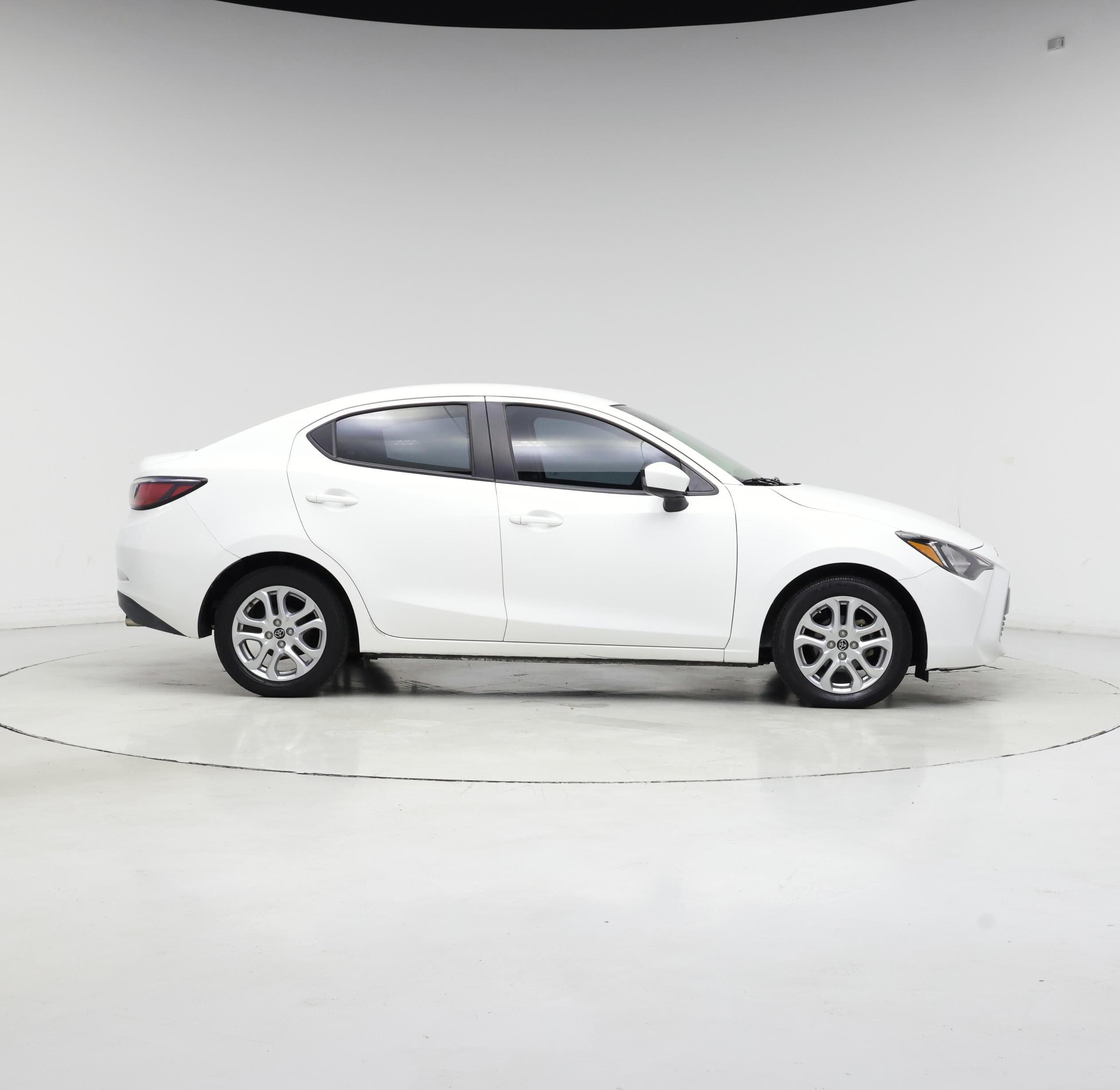Thumbnail: 2017 Toyota Yaris iA - 7