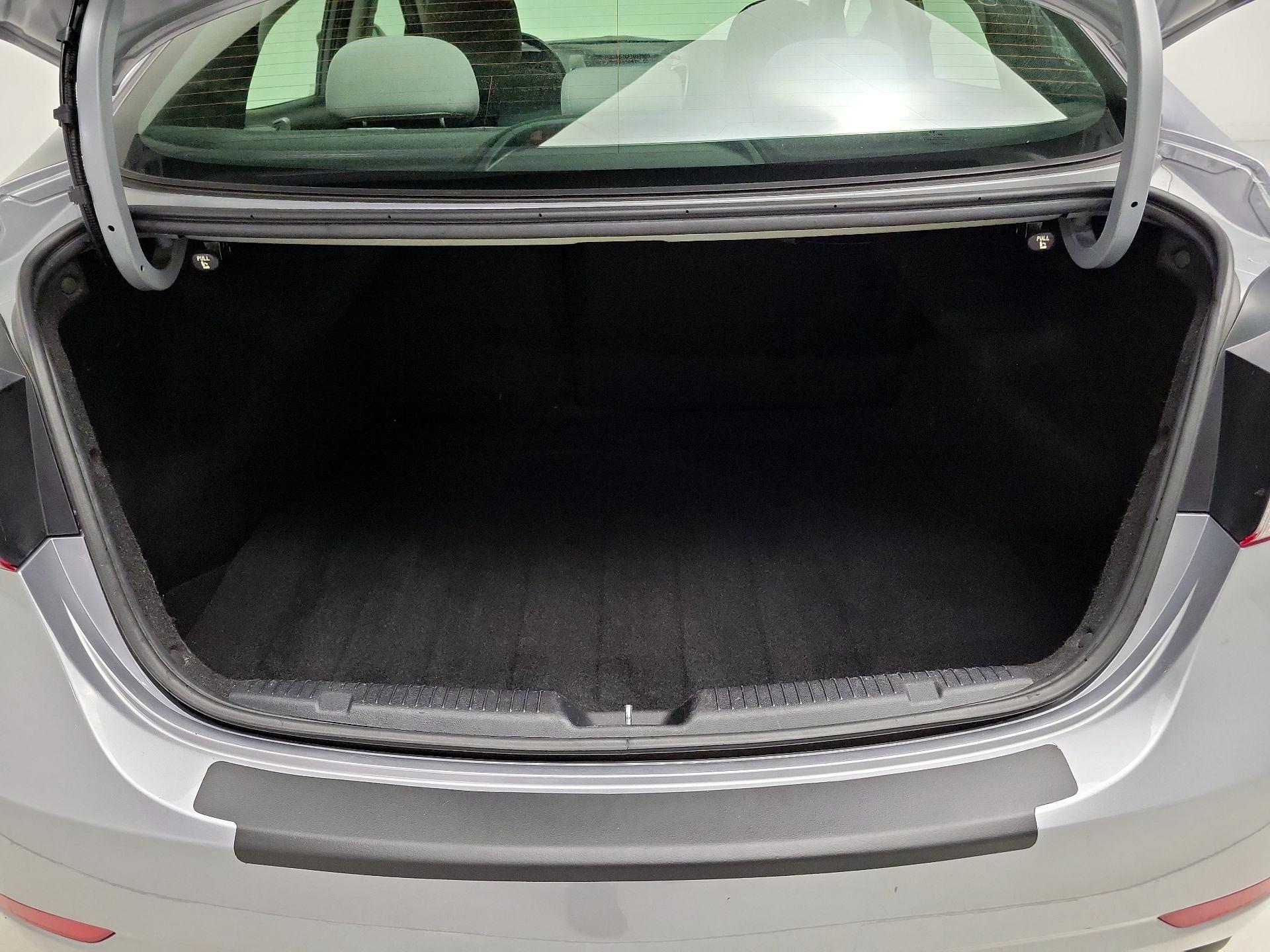 Thumbnail: 2015 Hyundai Elantra - 20