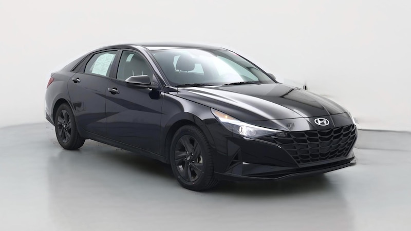 2022 Hyundai Elantra SEL Hero Image